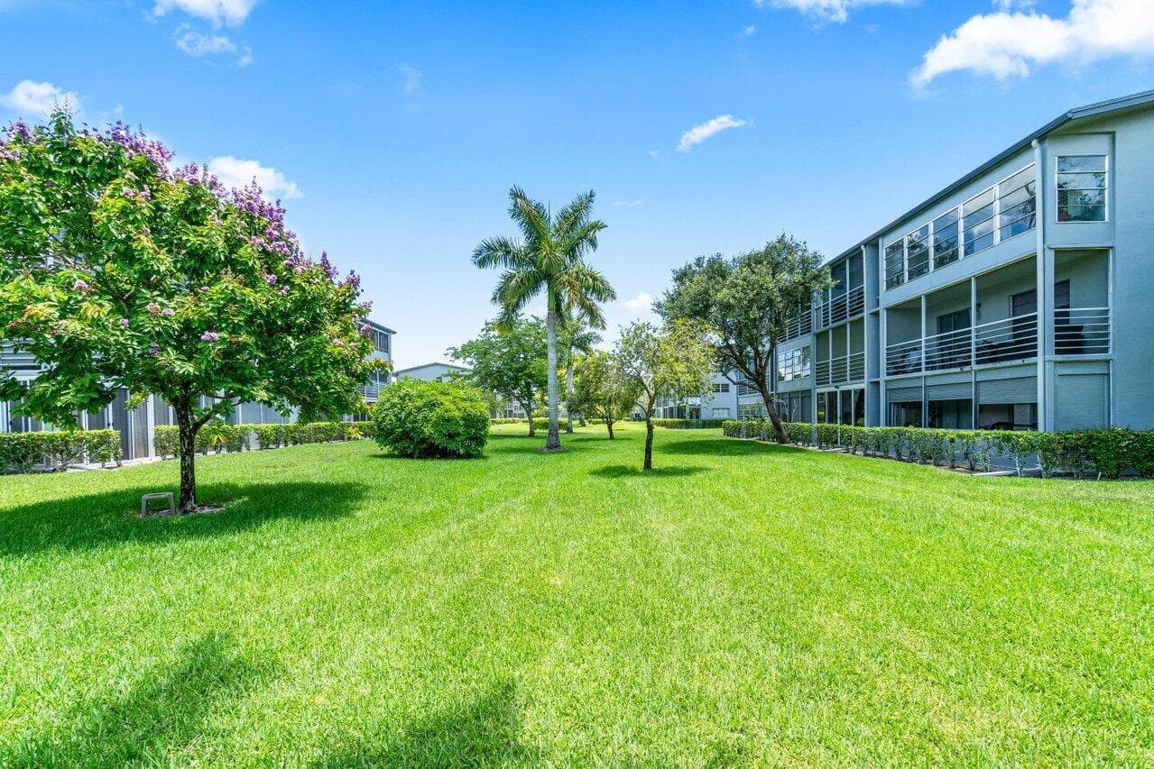 68 Suffolk B 68, Boca Raton, FL 33434 — photo 20 of 26