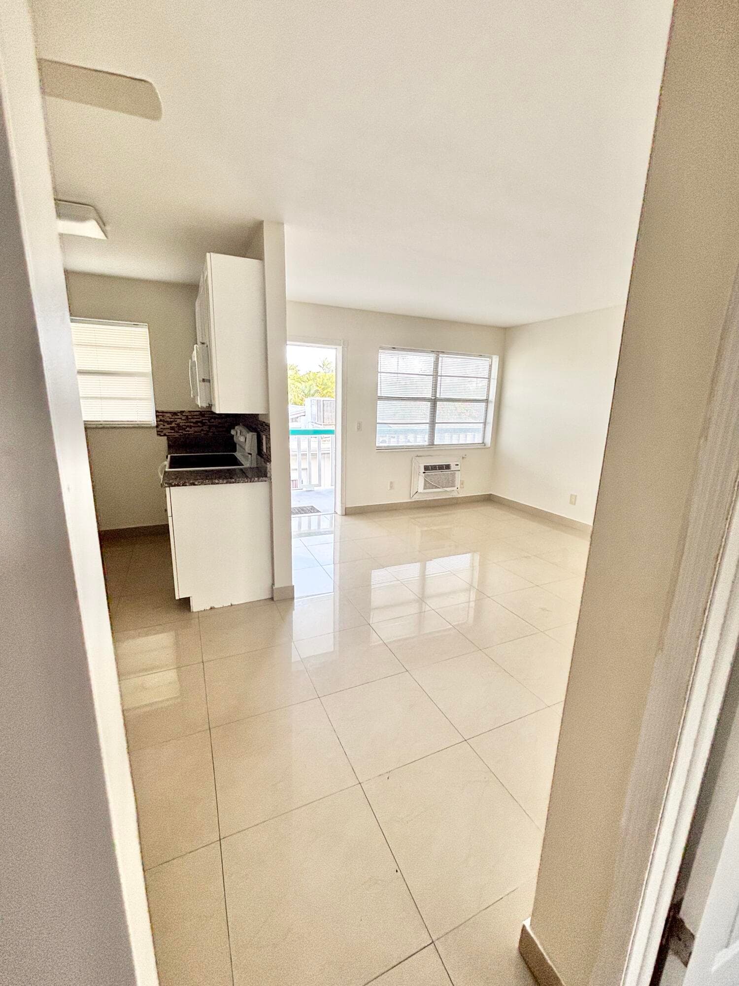 1111 N Federal Highway 6, Lake Worth Beach, FL 33460 — photo 3 of 18