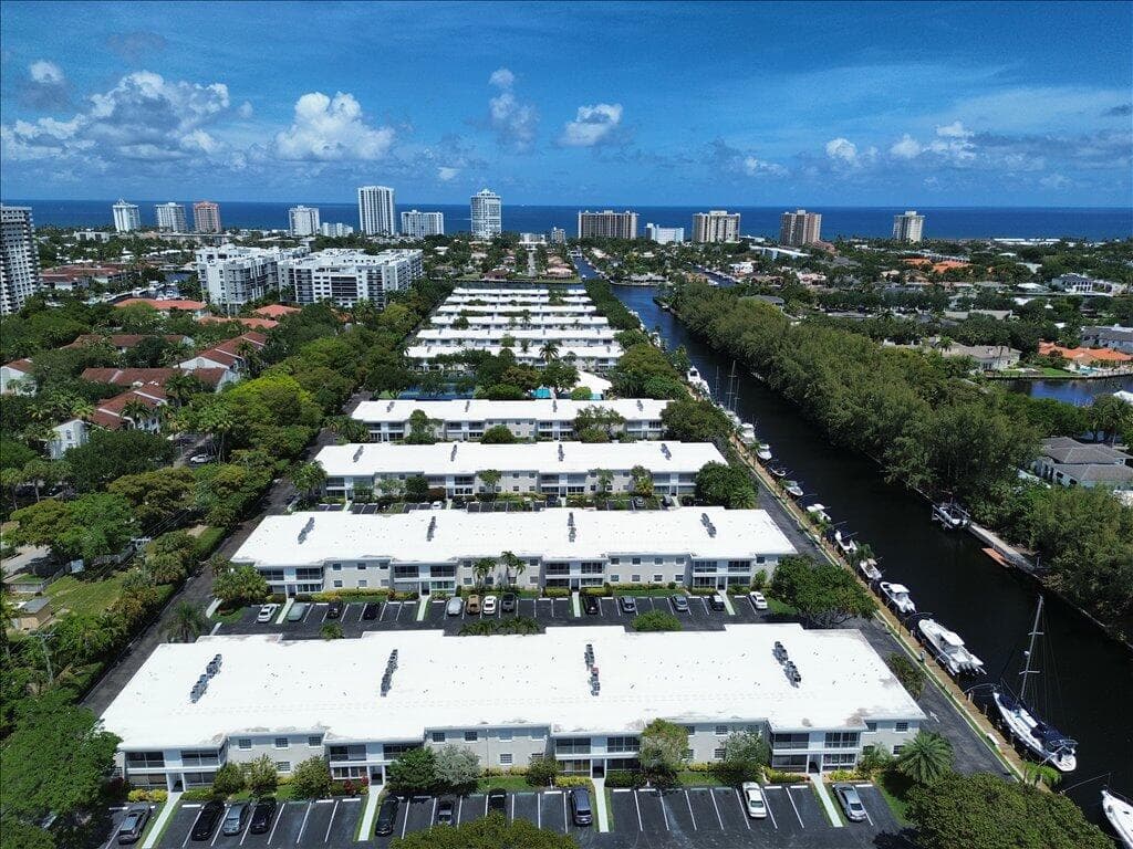 6379 Bay Club Drive 2, Fort Lauderdale, FL 33308 — photo 25 of 26