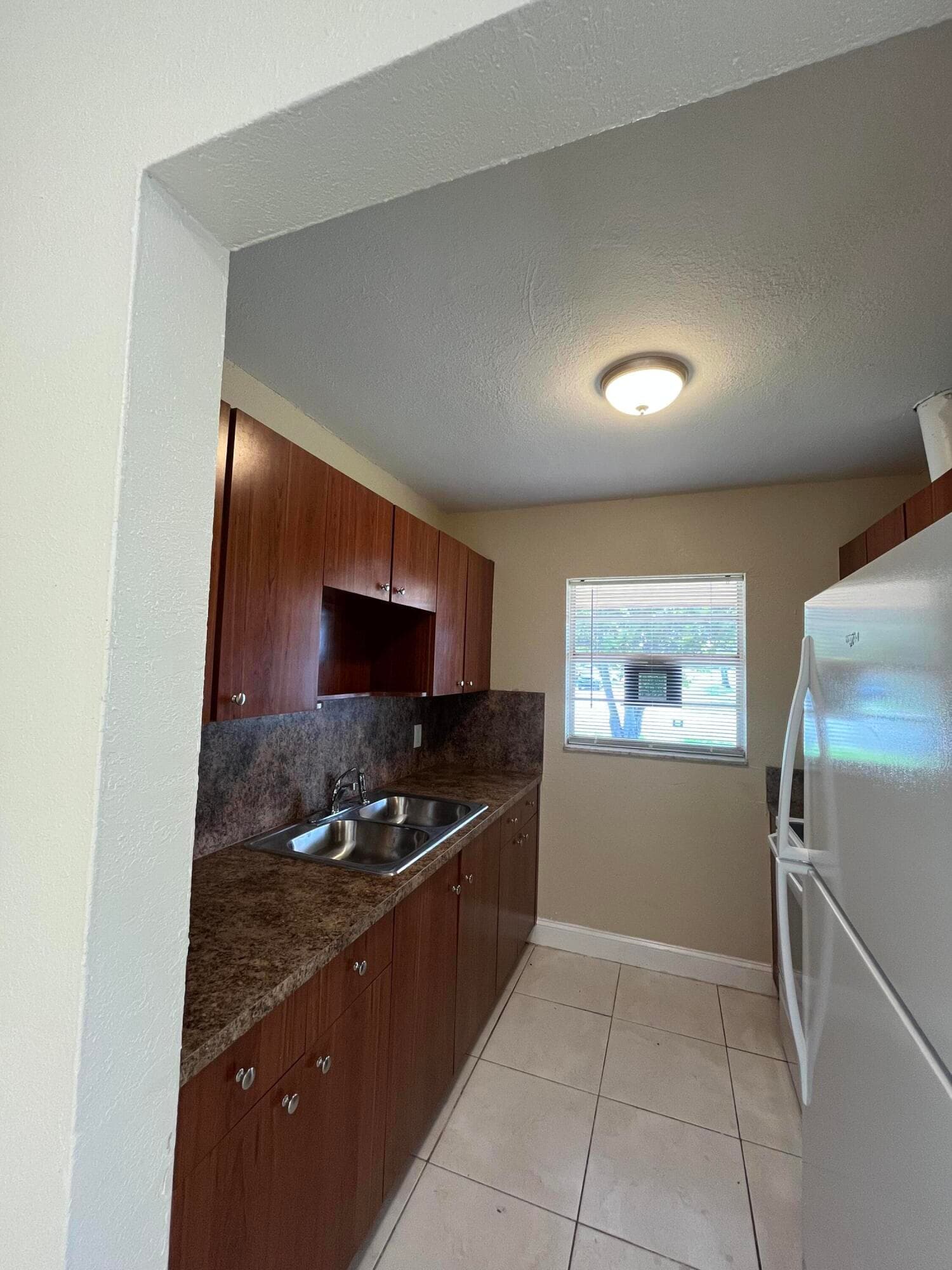 1045 Miami Boulevard, Delray Beach, FL 33483 — photo 4 of 17