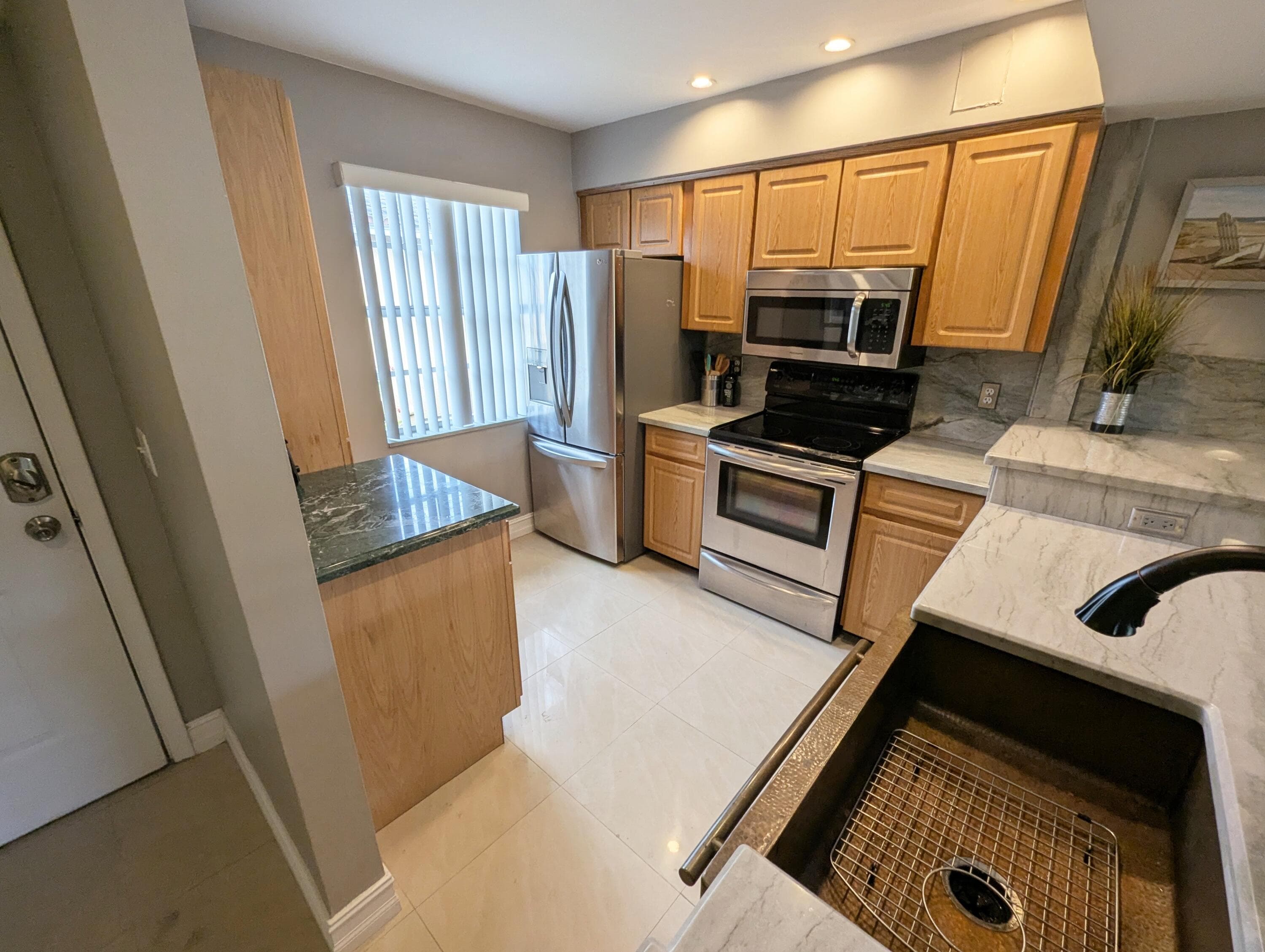1045 Lake Shore Drive 202, Lake Park, FL 33403 — photo 5 of 25
