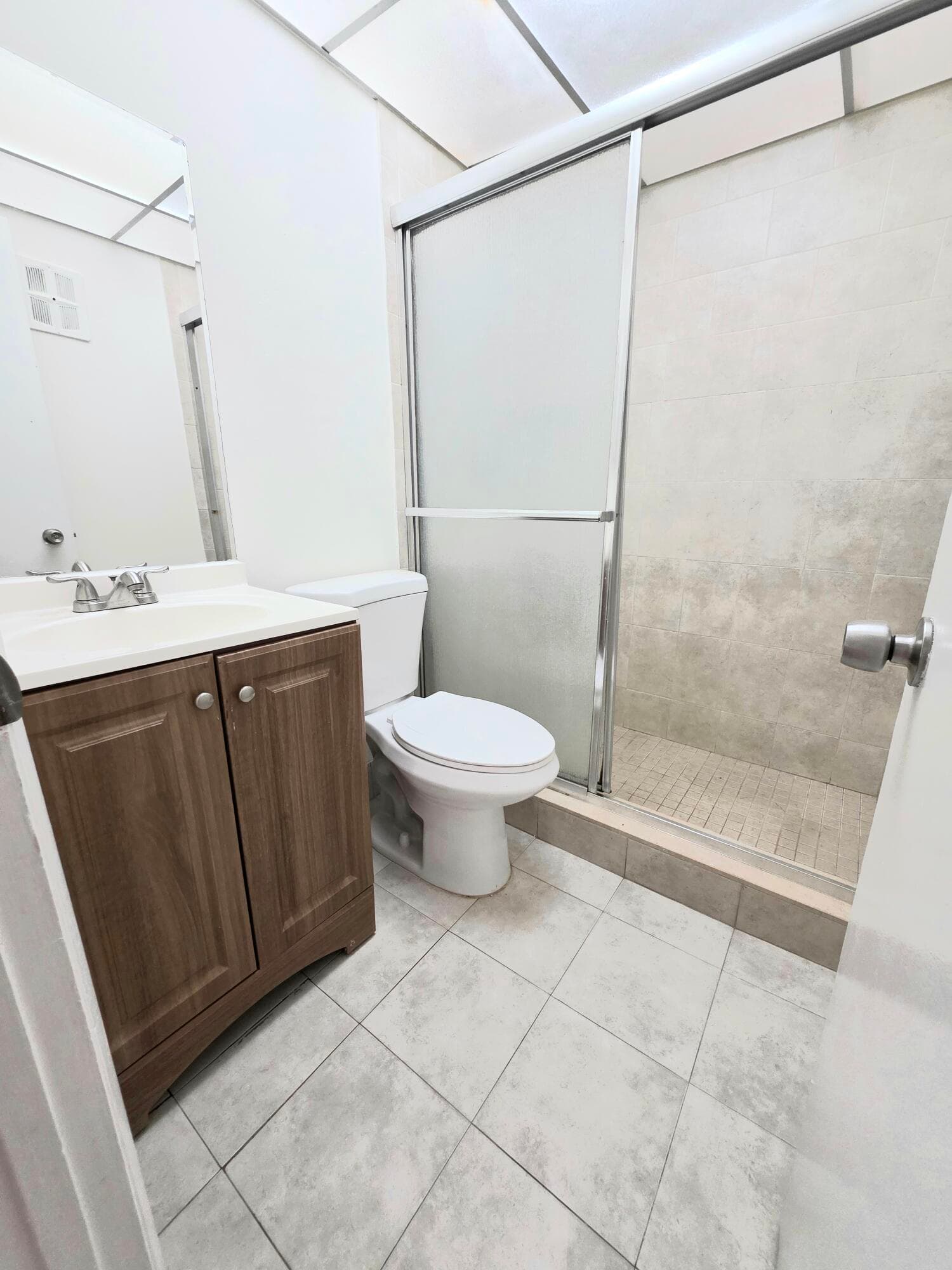 683 NW 13th Street Apt 27, Boca Raton, FL 33486 — photo 2 of 16
