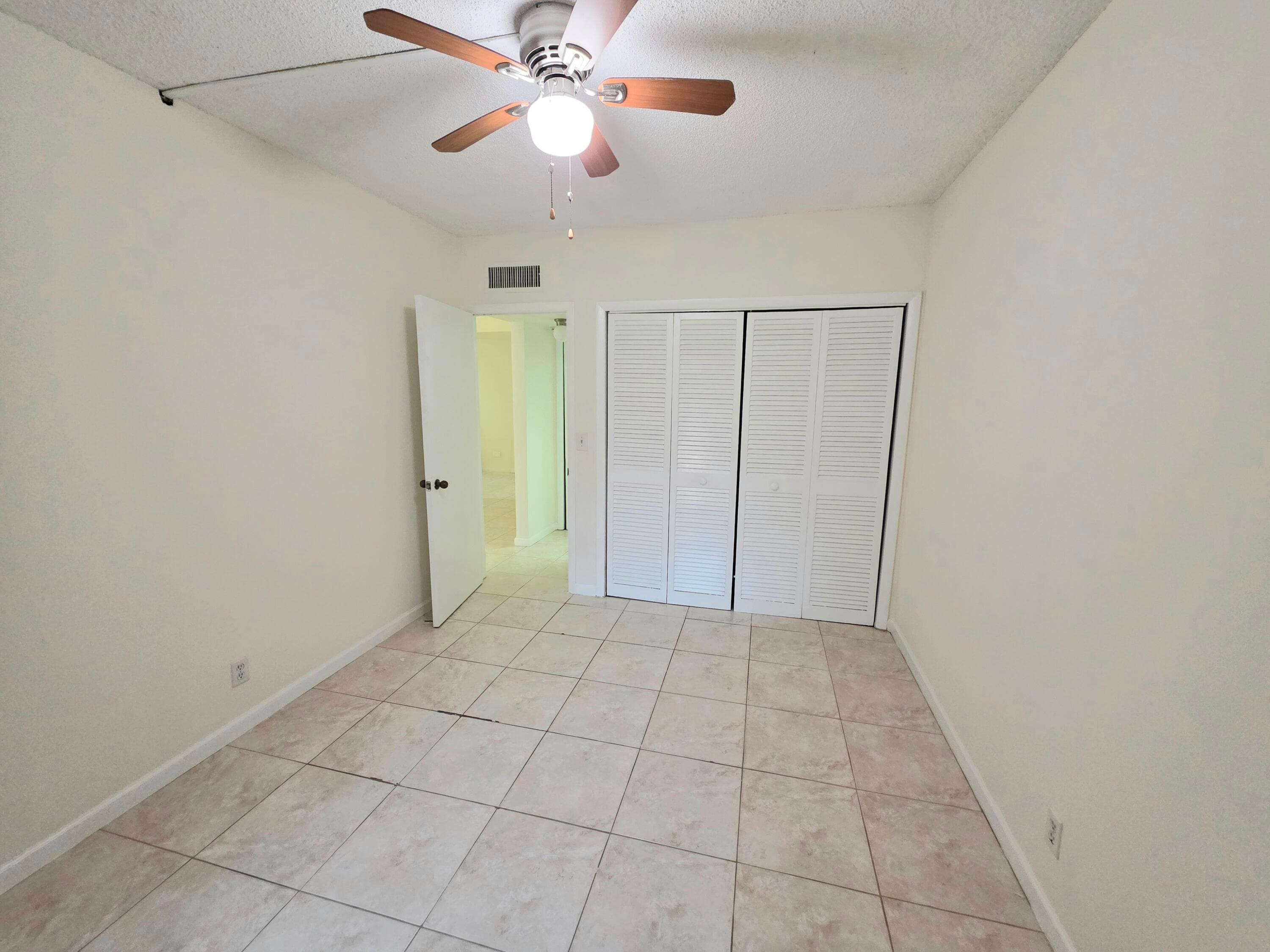 683 NW 13th Street Apt 27, Boca Raton, FL 33486 — photo 4 of 16