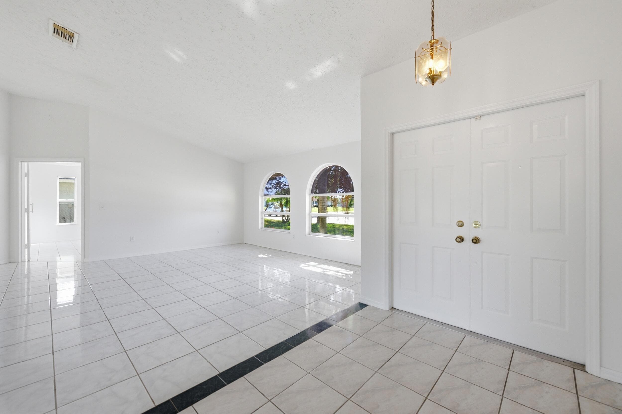 1371 SE Airoso Boulevard, Port St. Lucie, FL 34983 — photo 3 of 20