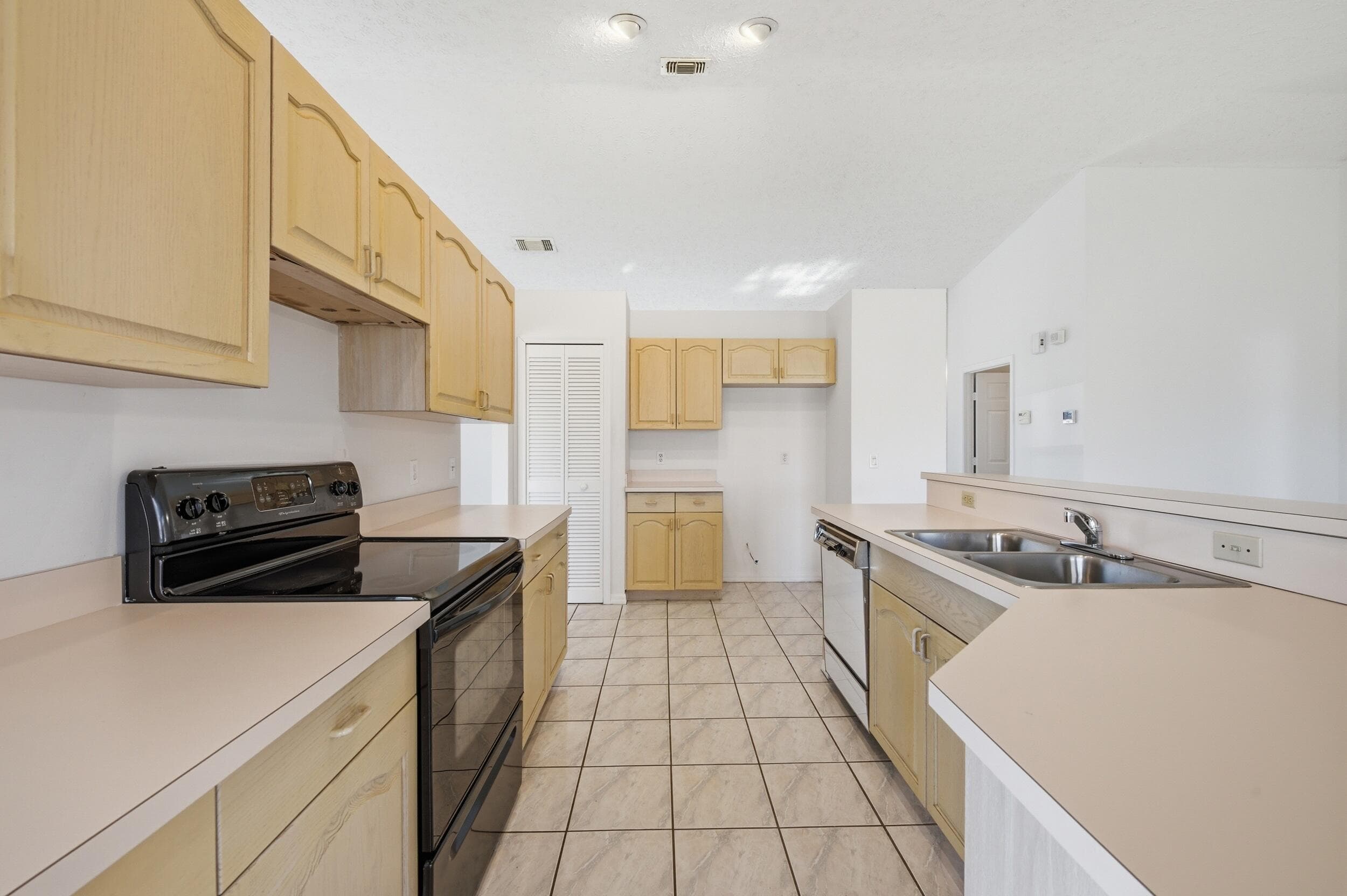 1371 SE Airoso Boulevard, Port St. Lucie, FL 34983 — photo 16 of 20