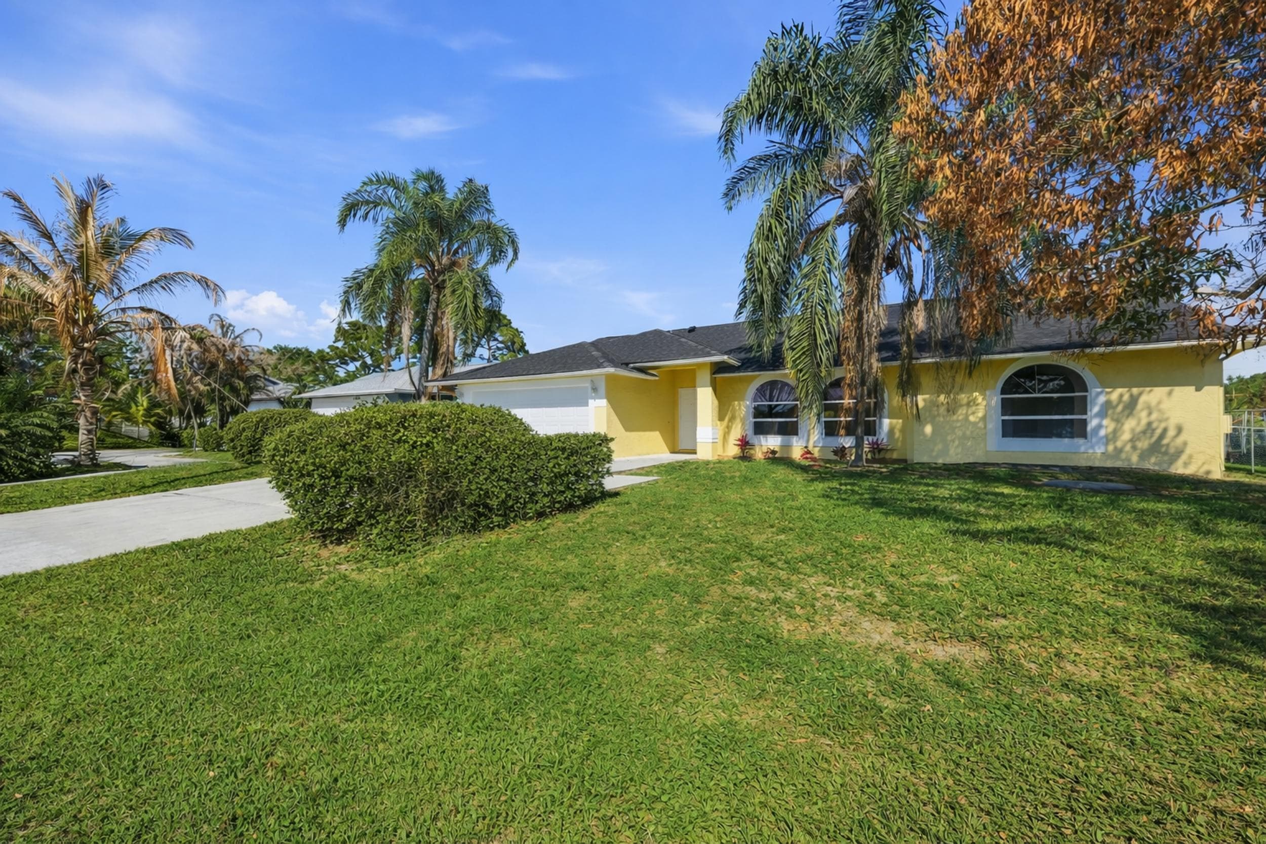 1371 SE Airoso Boulevard, Port St. Lucie, FL 34983 — photo 2 of 20