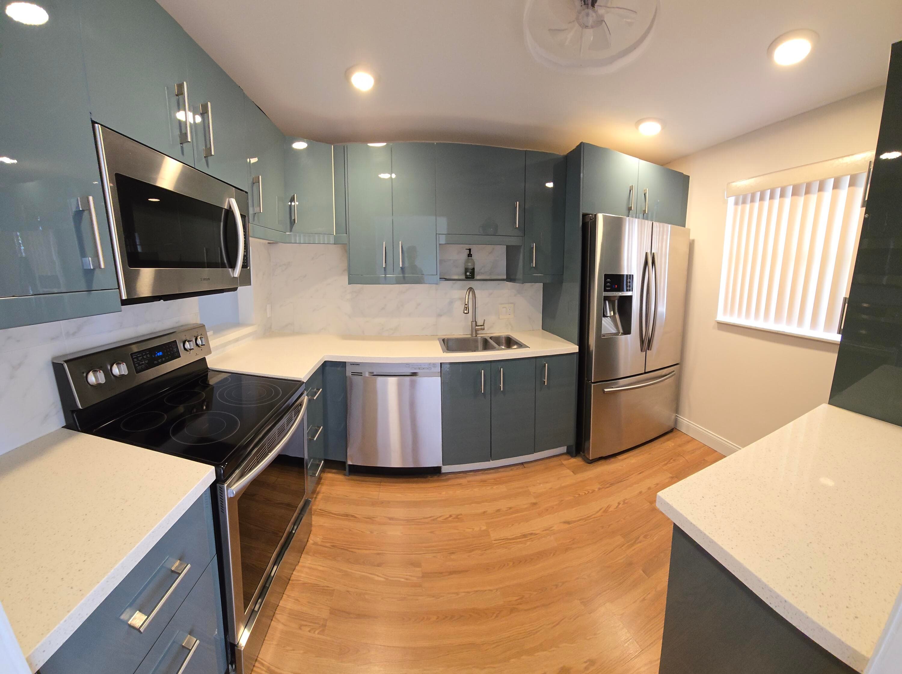 103 Oxford 400, West Palm Beach, FL 33417 — photo 7 of 22