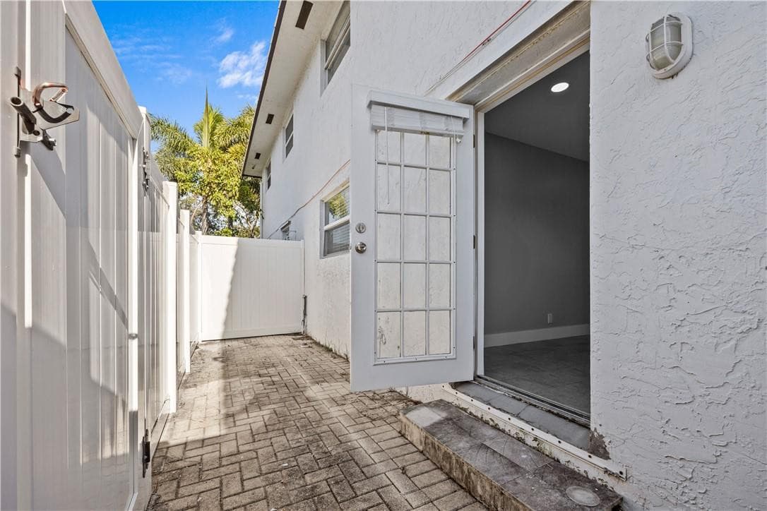 1470 N Dixie Highway 2, Fort Lauderdale, FL 33304 — photo 14 of 21