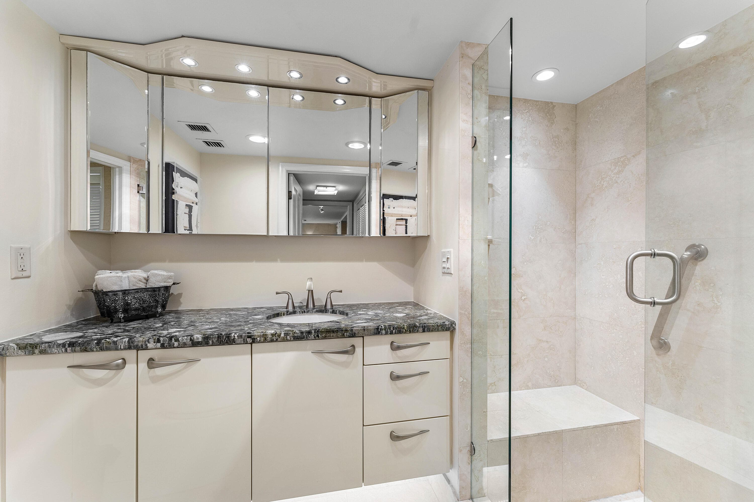100 SE 5th Avenue 410, Boca Raton, FL 33432 — photo 34 of 63