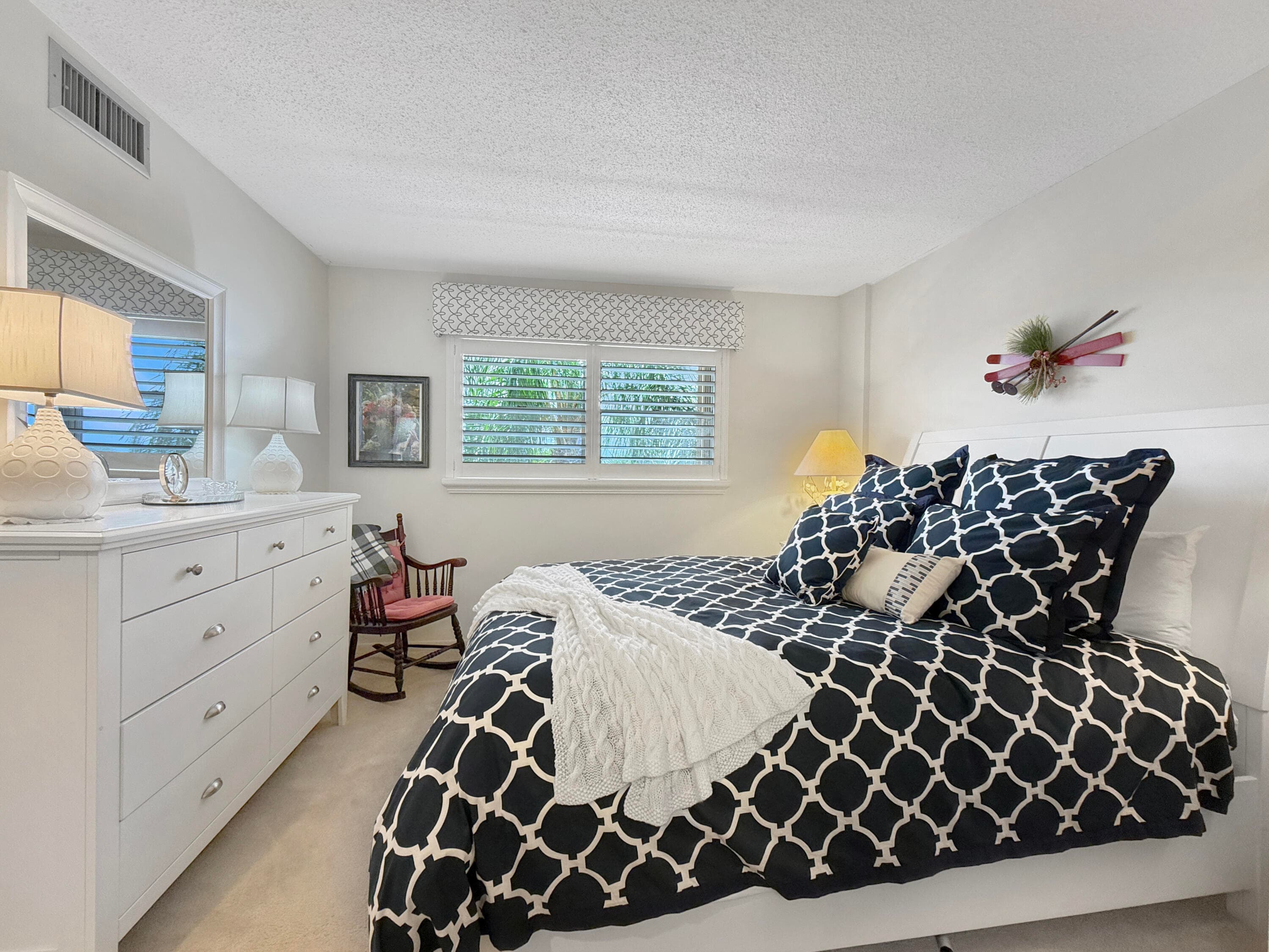555 NW 4th Avenue 401, Boca Raton, FL 33432 — photo 8 of 41