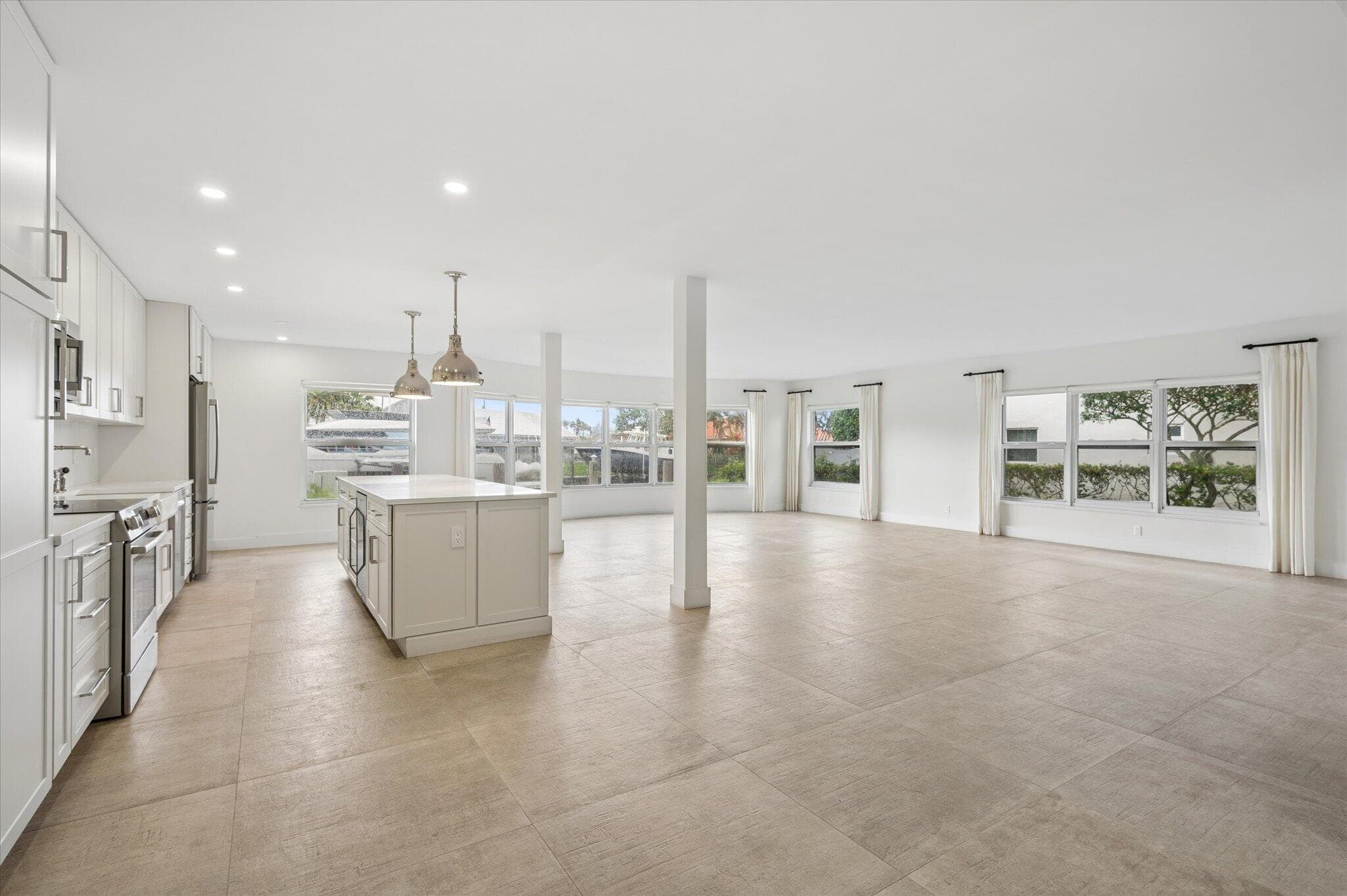 5100 Bayview Drive 106, Fort Lauderdale, FL 33308 — photo 1 of 32