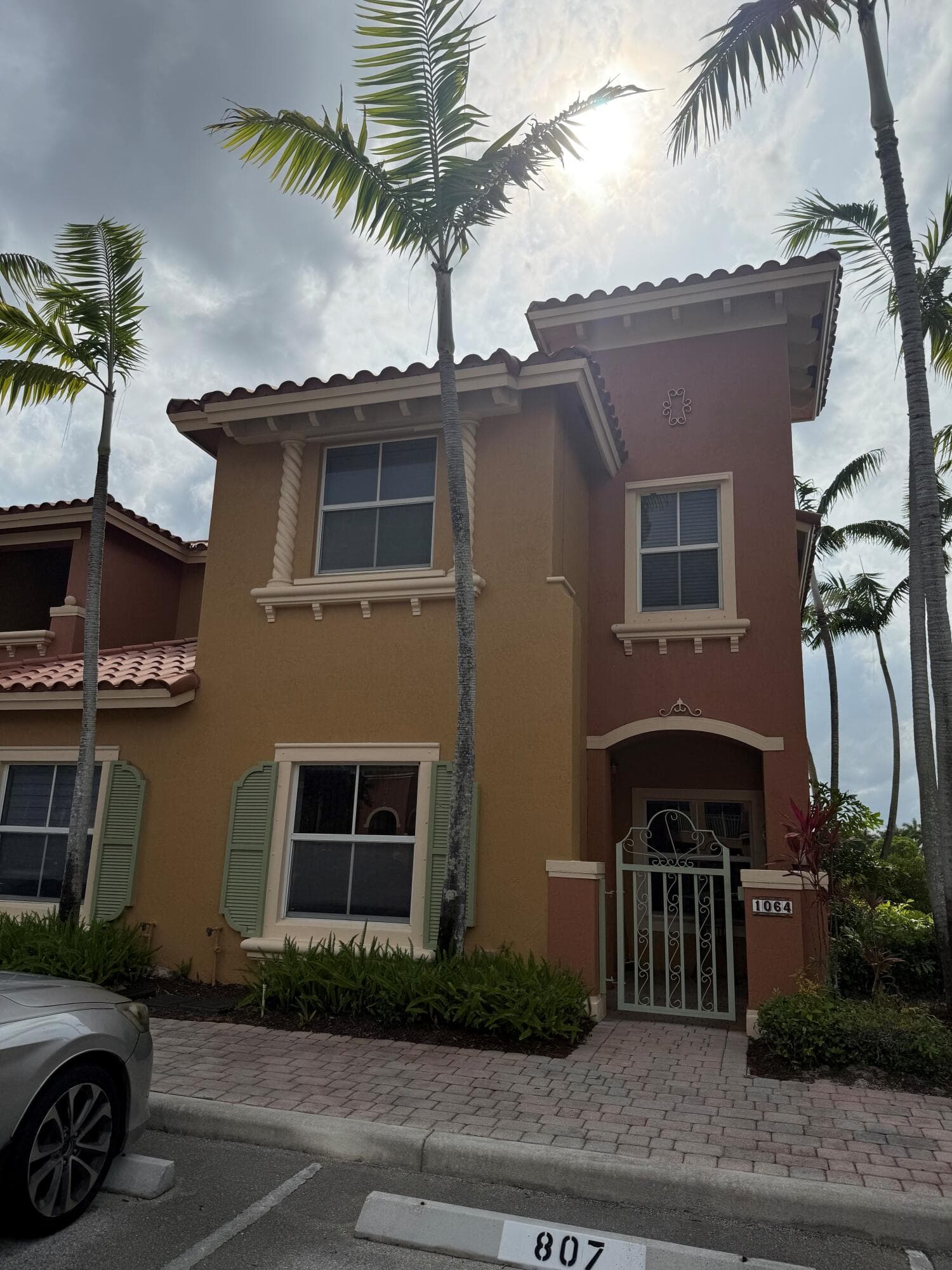 1064 SW 144th Avenue 807, Pembroke Pines, FL 33027 — photo 4 of 13
