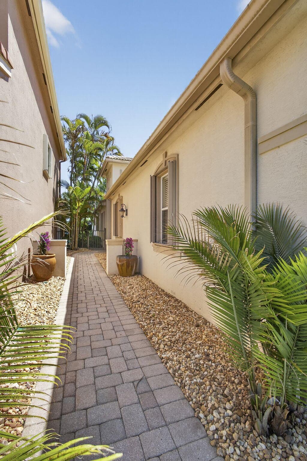 171 Isle Verde Way, Palm Beach Gardens, FL 33418 — photo 13 of 59