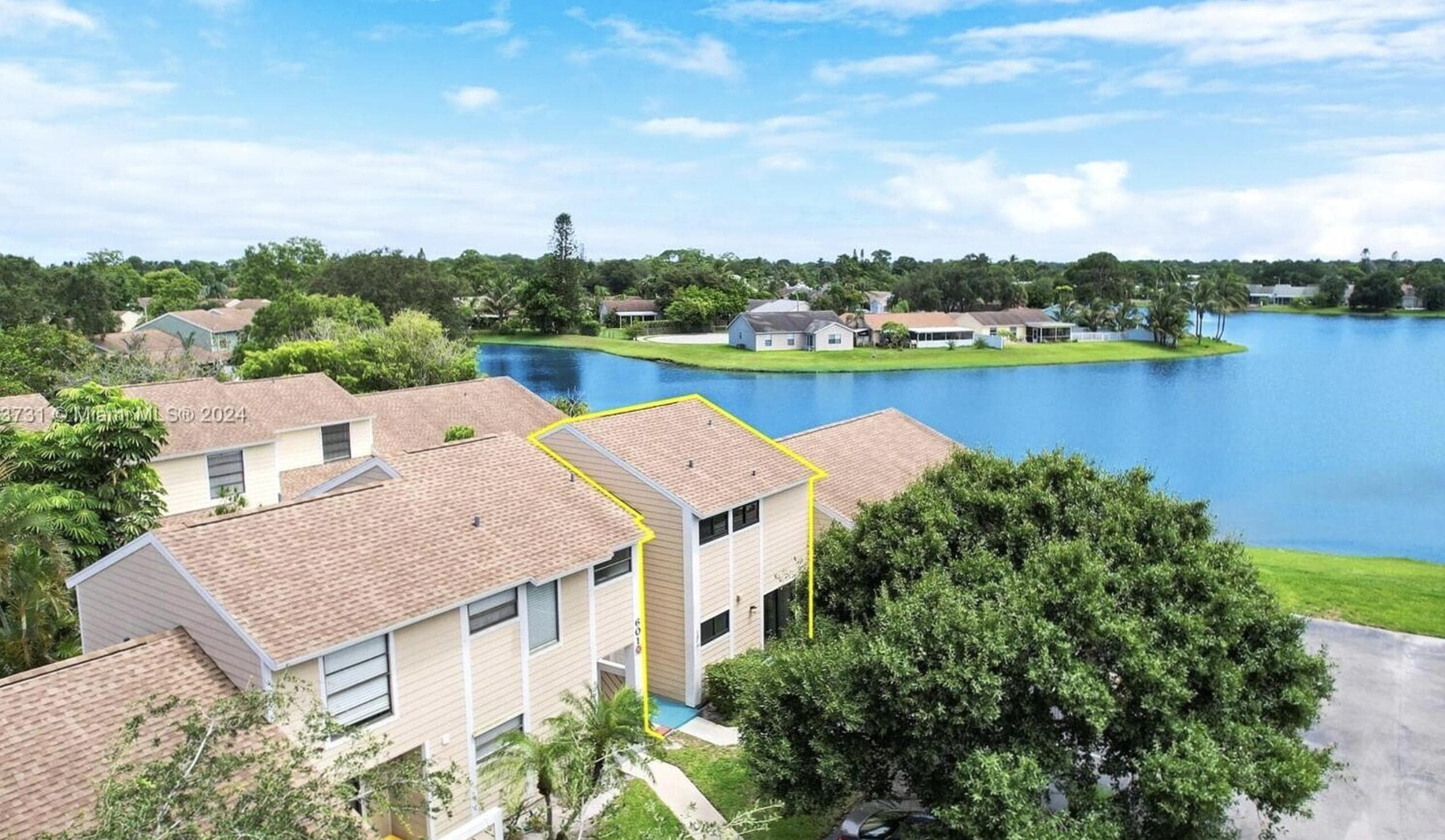 402 Lakewood Court 2b, Jupiter, FL 33458 — photo 2 of 78
