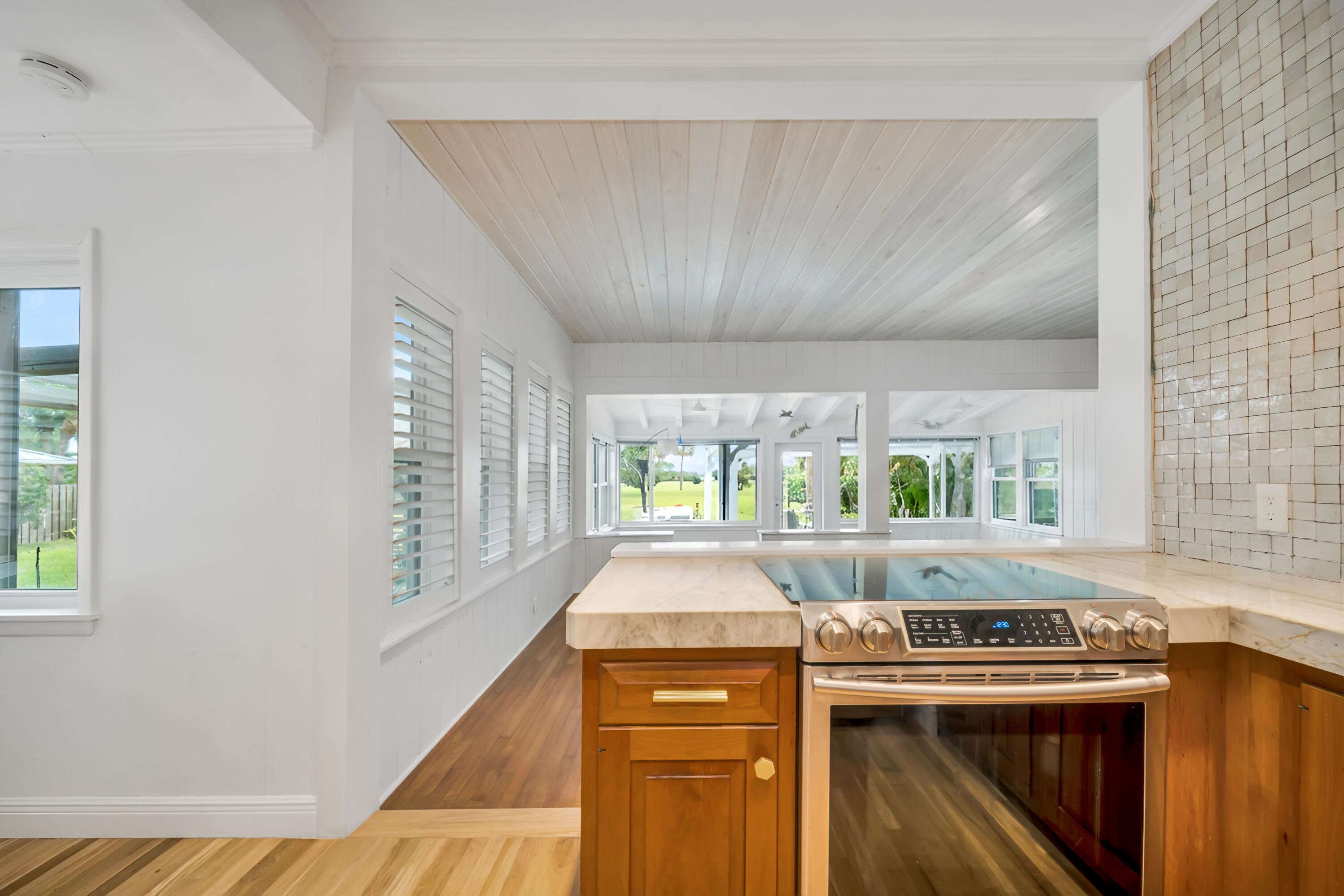 1408 N Lakeside Drive, Lake Worth Beach, FL 33460 — photo 13 of 25