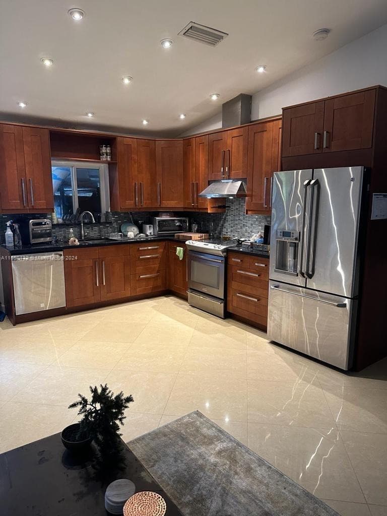 4920 SW 27th Avenue, Fort Lauderdale, FL 33312 — photo 4 of 28