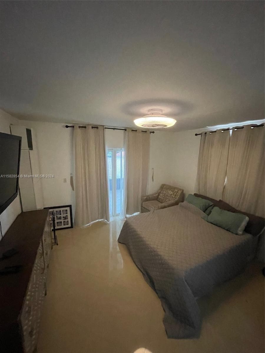 4920 SW 27th Avenue, Fort Lauderdale, FL 33312 — photo 8 of 28