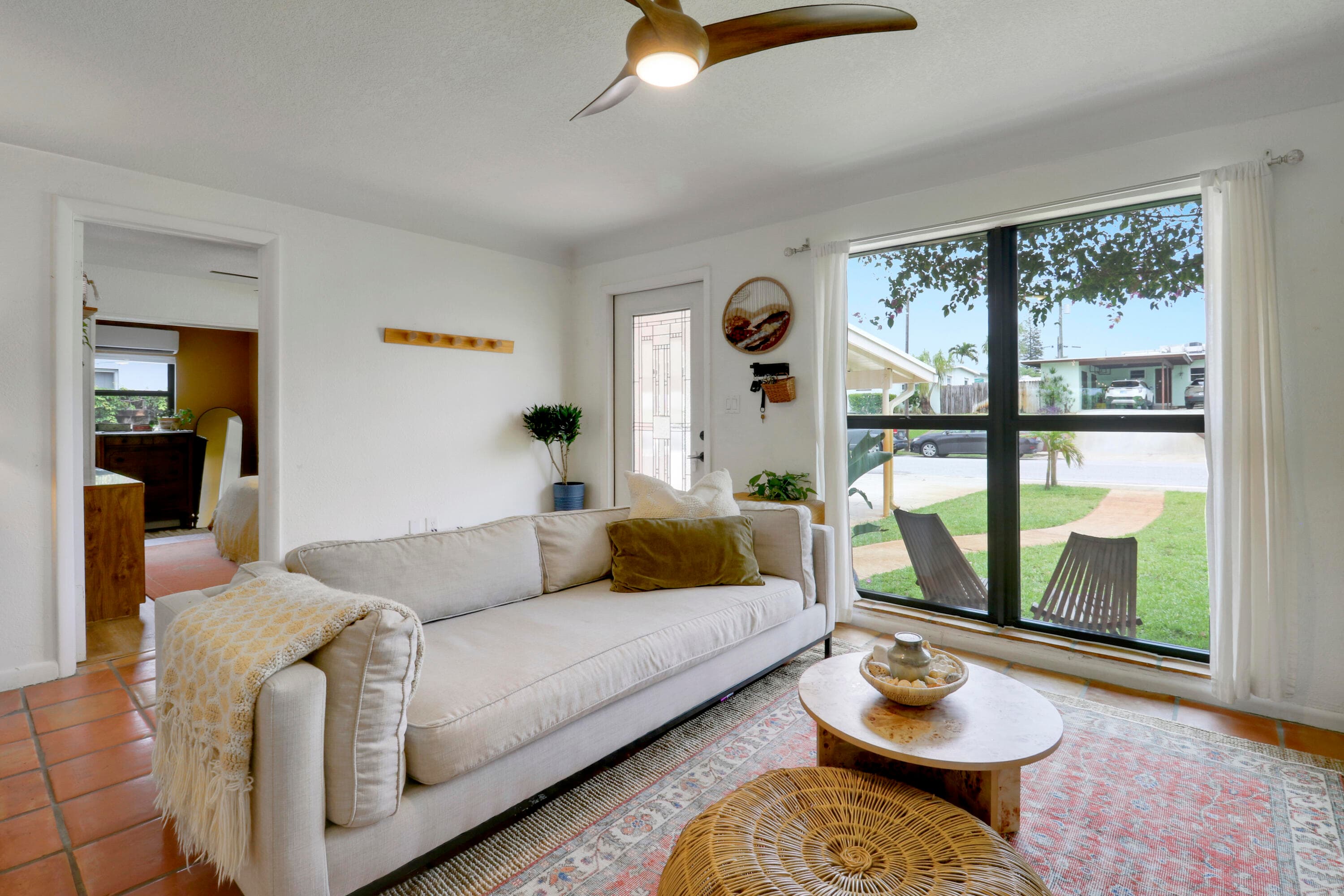1441 Hillcrest Drive, Lake Worth Beach, FL 33461 — photo 7 of 43
