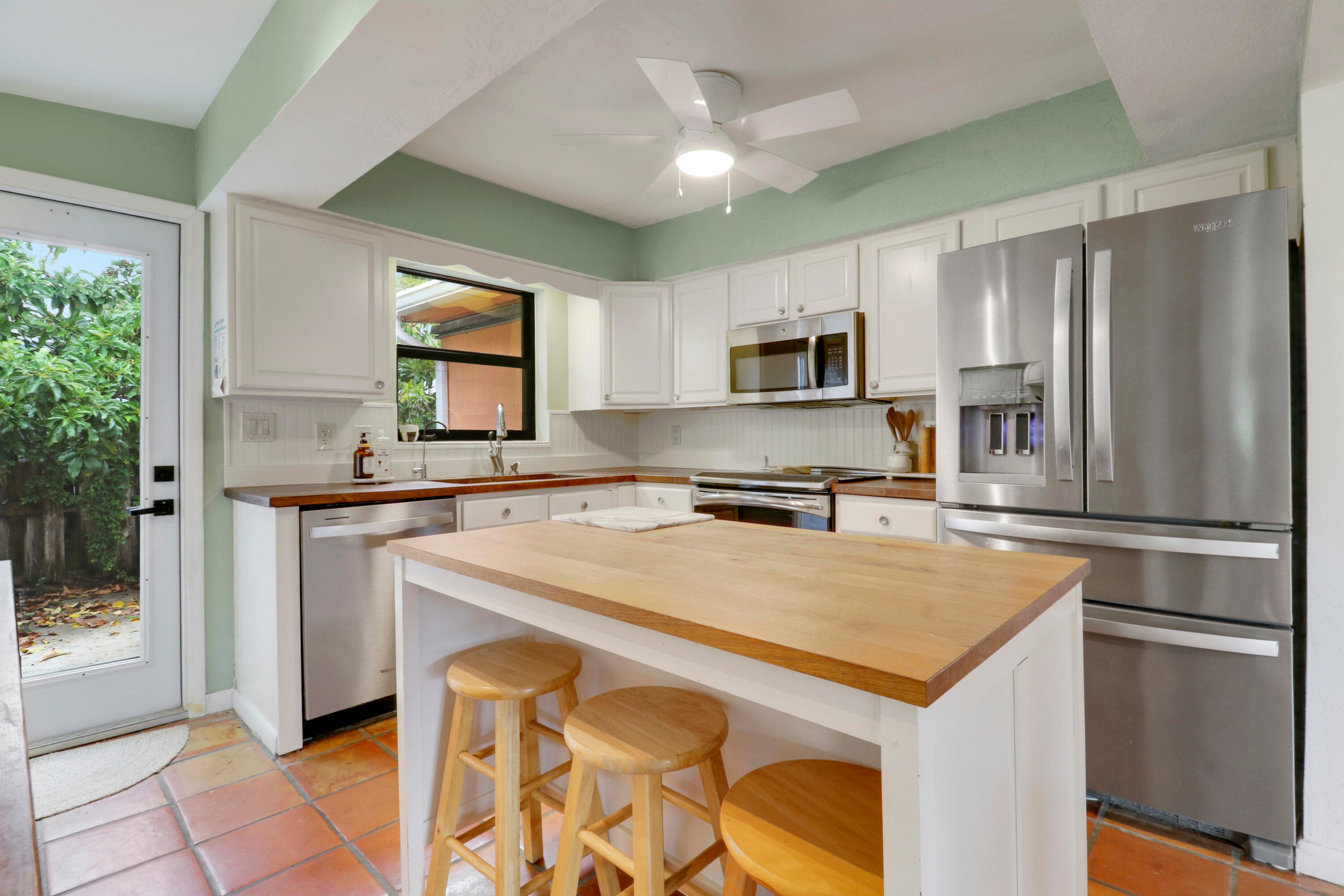 1441 Hillcrest Drive, Lake Worth Beach, FL 33461 — photo 13 of 43