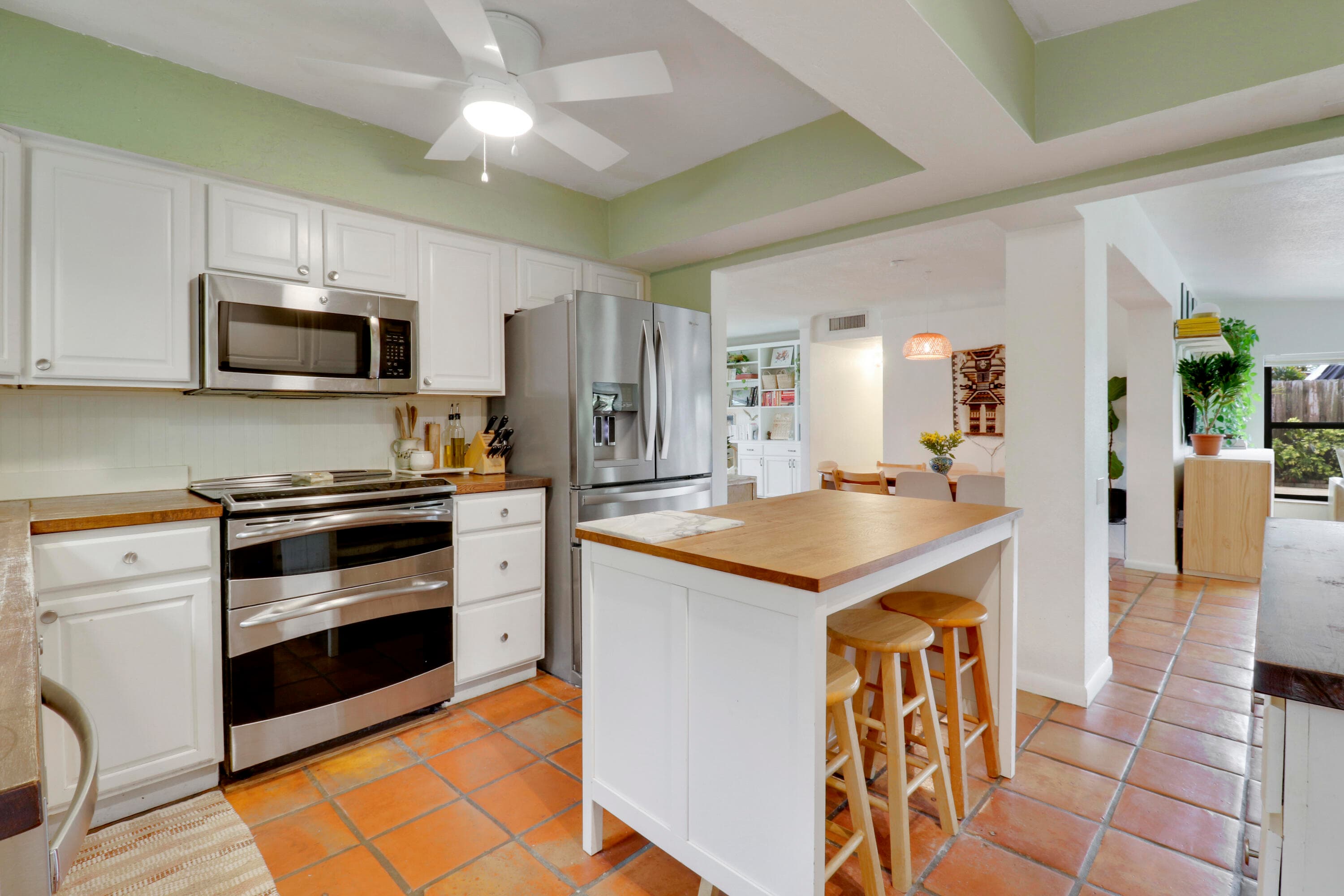 1441 Hillcrest Drive, Lake Worth Beach, FL 33461 — photo 14 of 43
