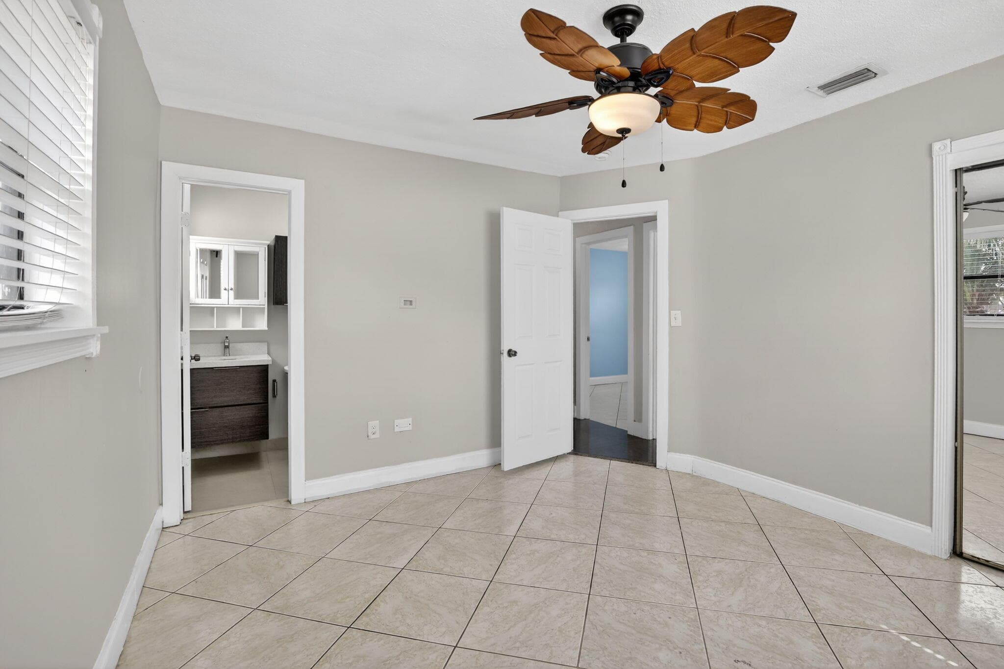 4764 SW 12th Street, Fort Lauderdale, FL 33317 — photo 20 of 48