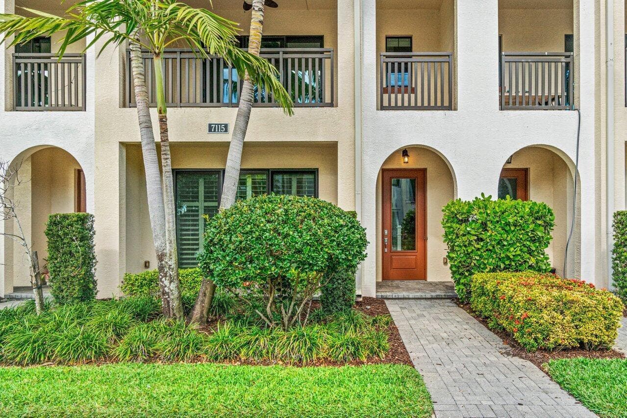 7115 Edison Place, Palm Beach Gardens, FL 33418 — photo 2 of 55