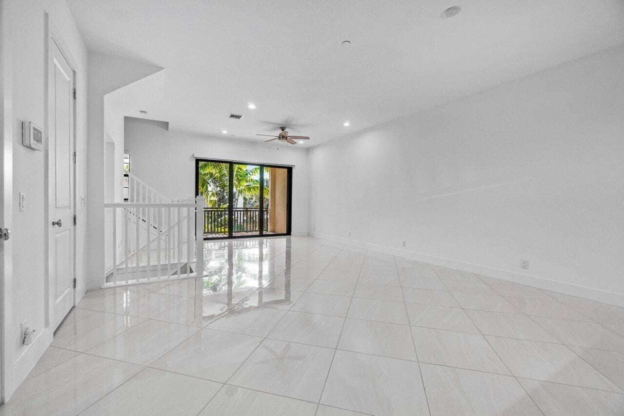 7115 Edison Place, Palm Beach Gardens, FL 33418 — photo 12 of 55
