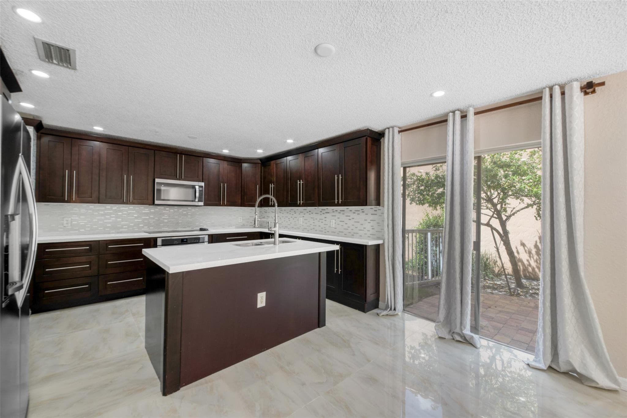 6625 NW 75th Place, Parkland, FL 33067 — photo 8 of 45