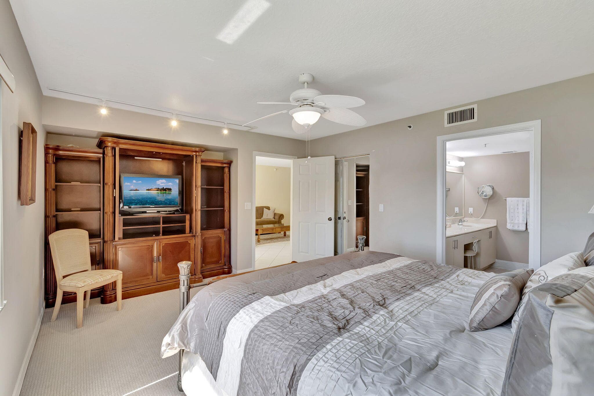 5842 Crystal Shores Drive 105, Boynton Beach, FL 33437 — photo 34 of 75