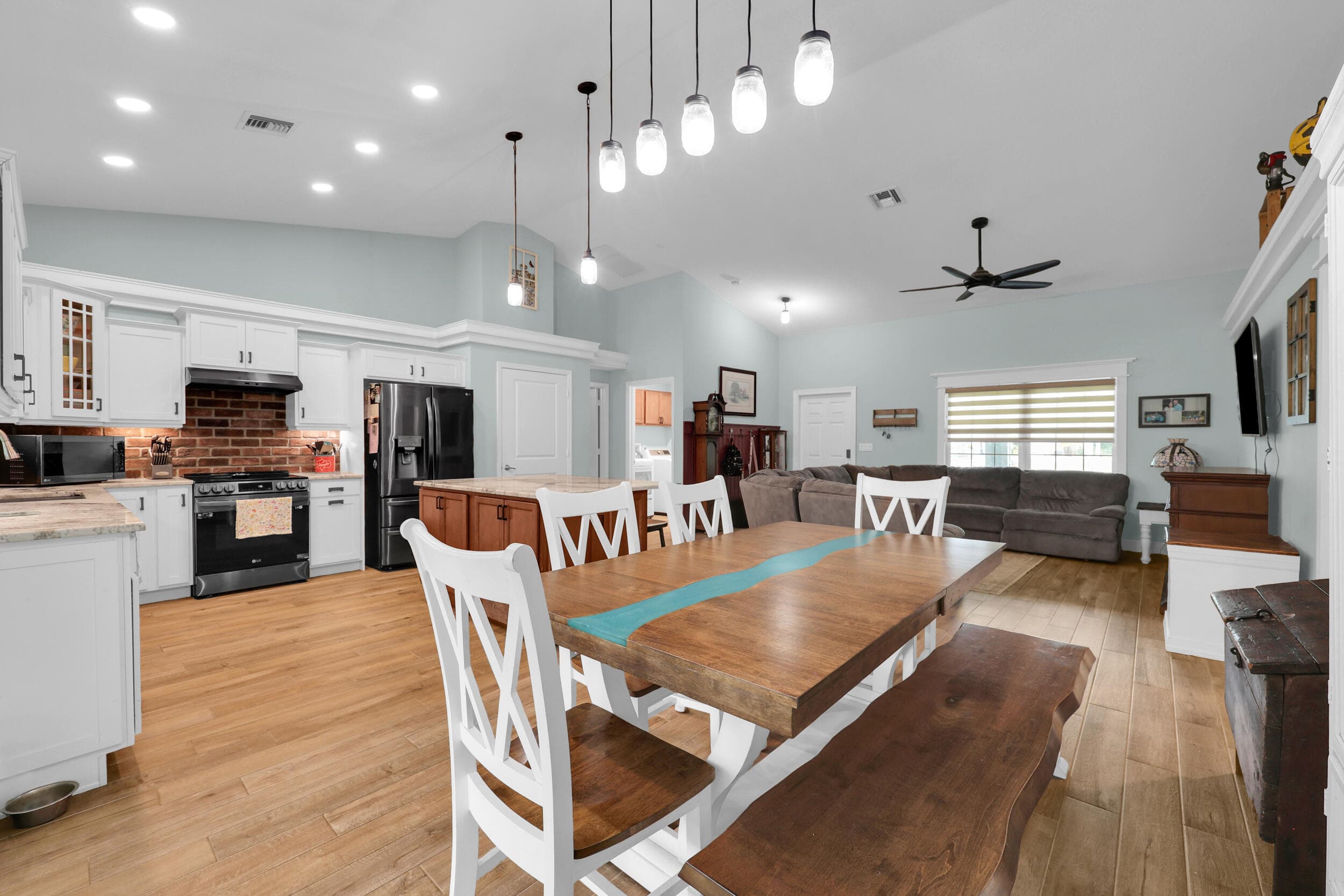 5566 Pinetree Drive, Fort Pierce, FL 34982 — photo 19 of 57