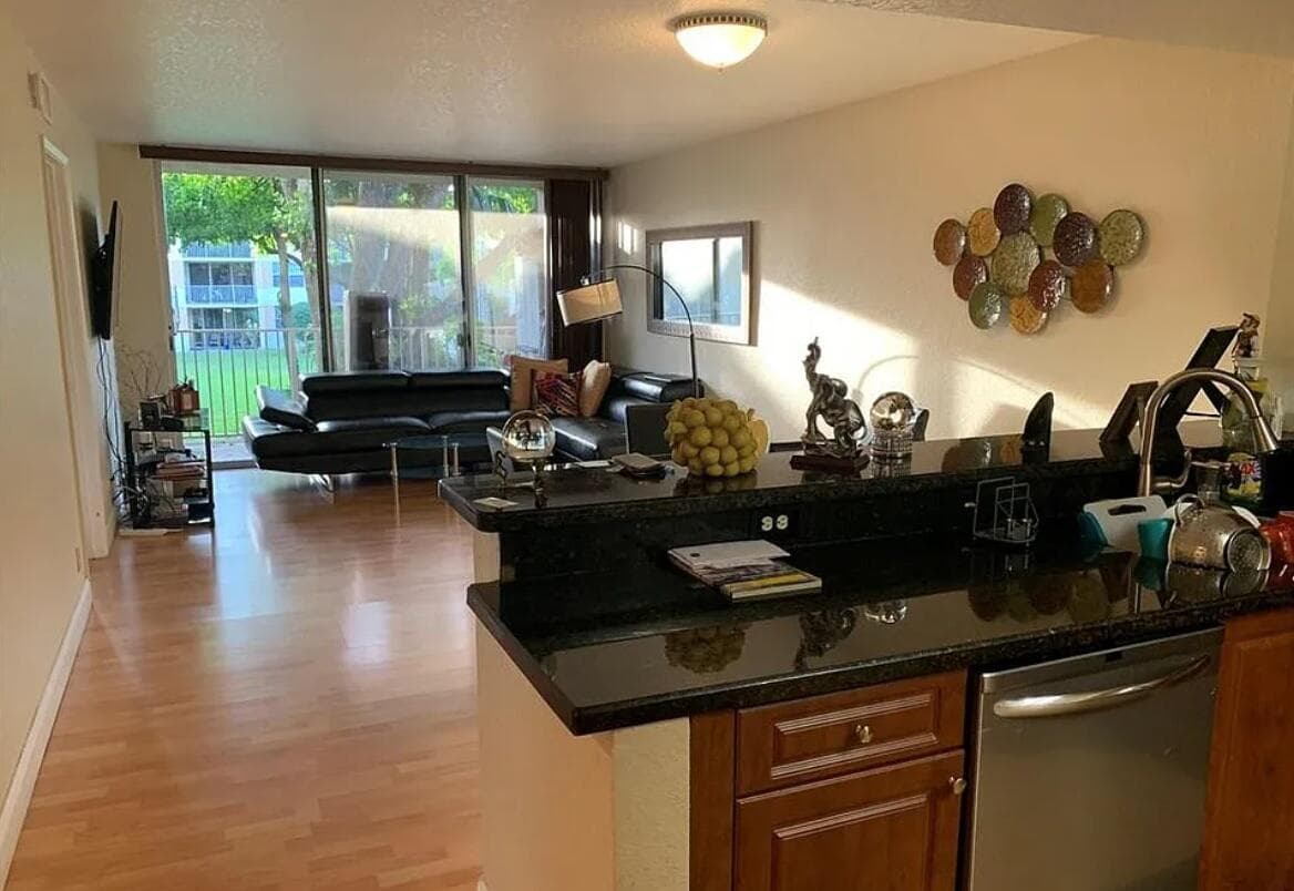 8256 NW 24th Street D, Coral Springs, FL 33065 — photo 4 of 14