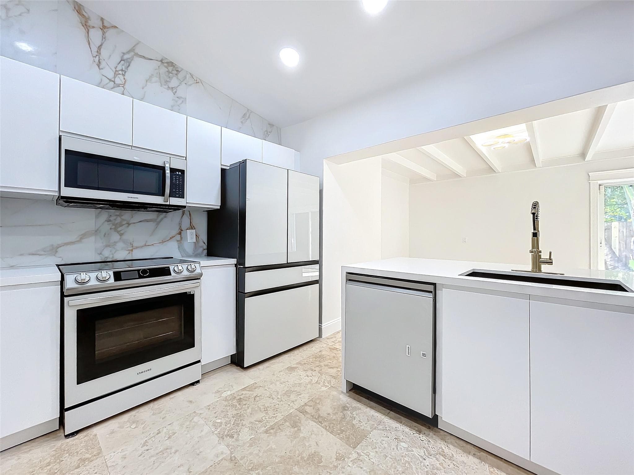 2836 NW 11th Avenue, Wilton Manors, FL 33311 — photo 14 of 35