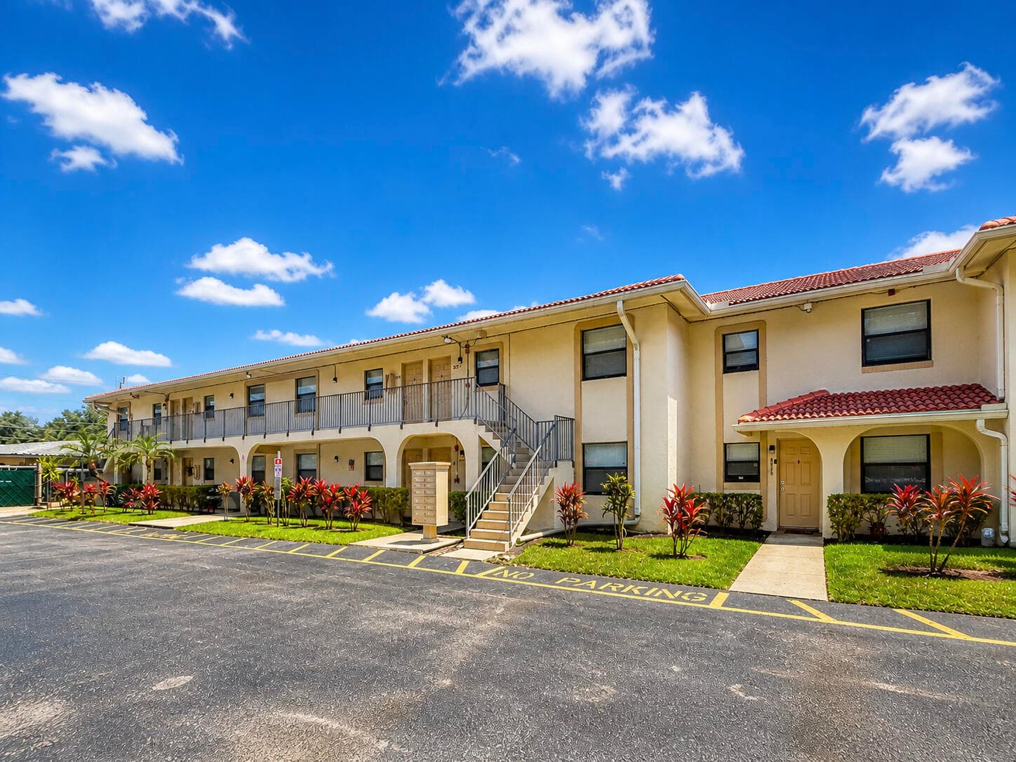 8512 NW 35th Court 8512, Coral Springs, FL 33065 — photo 1 of 17