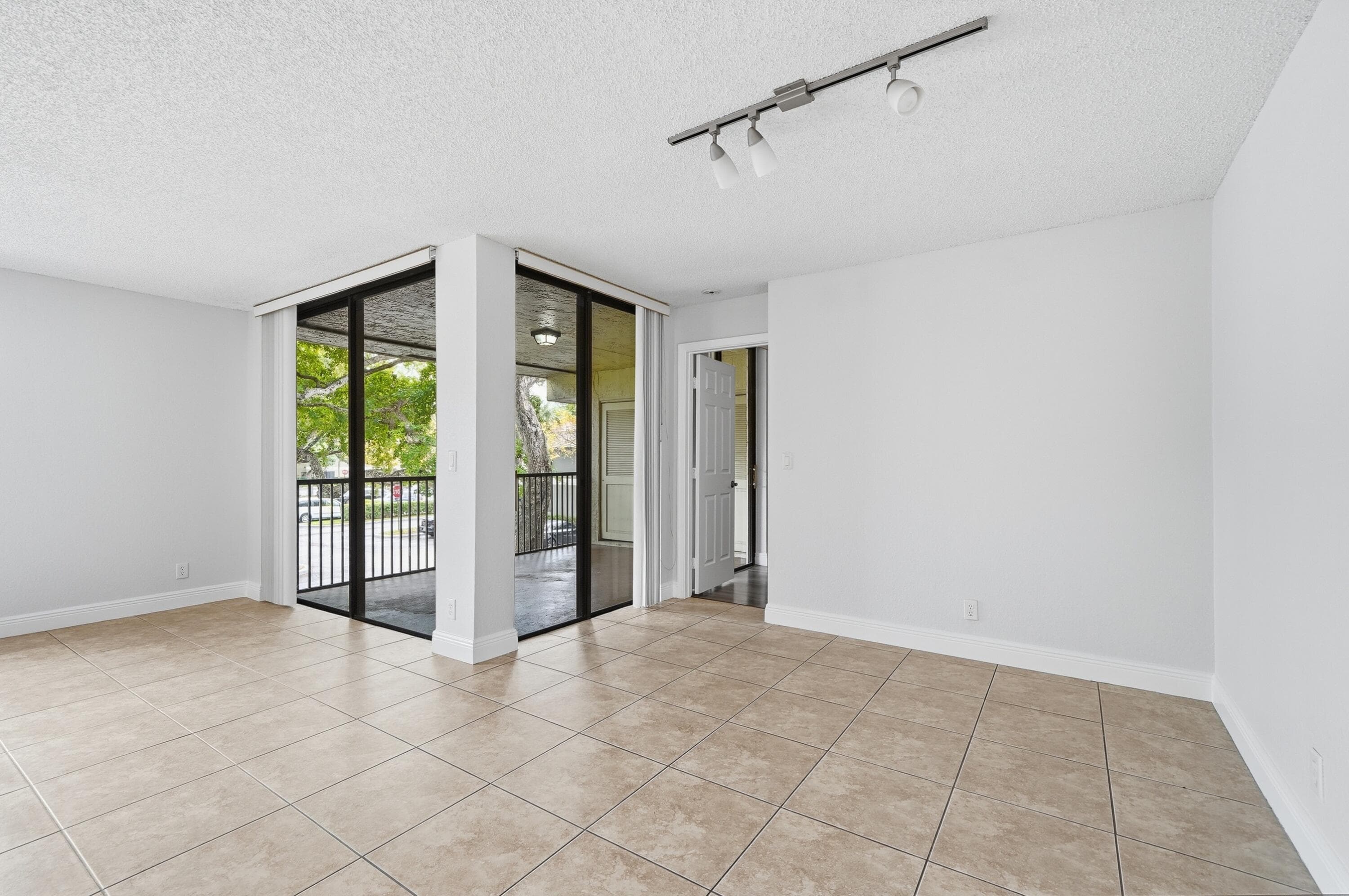 2486 NW 49th Terrace 762, Coconut Creek, FL 33063 — photo 11 of 44
