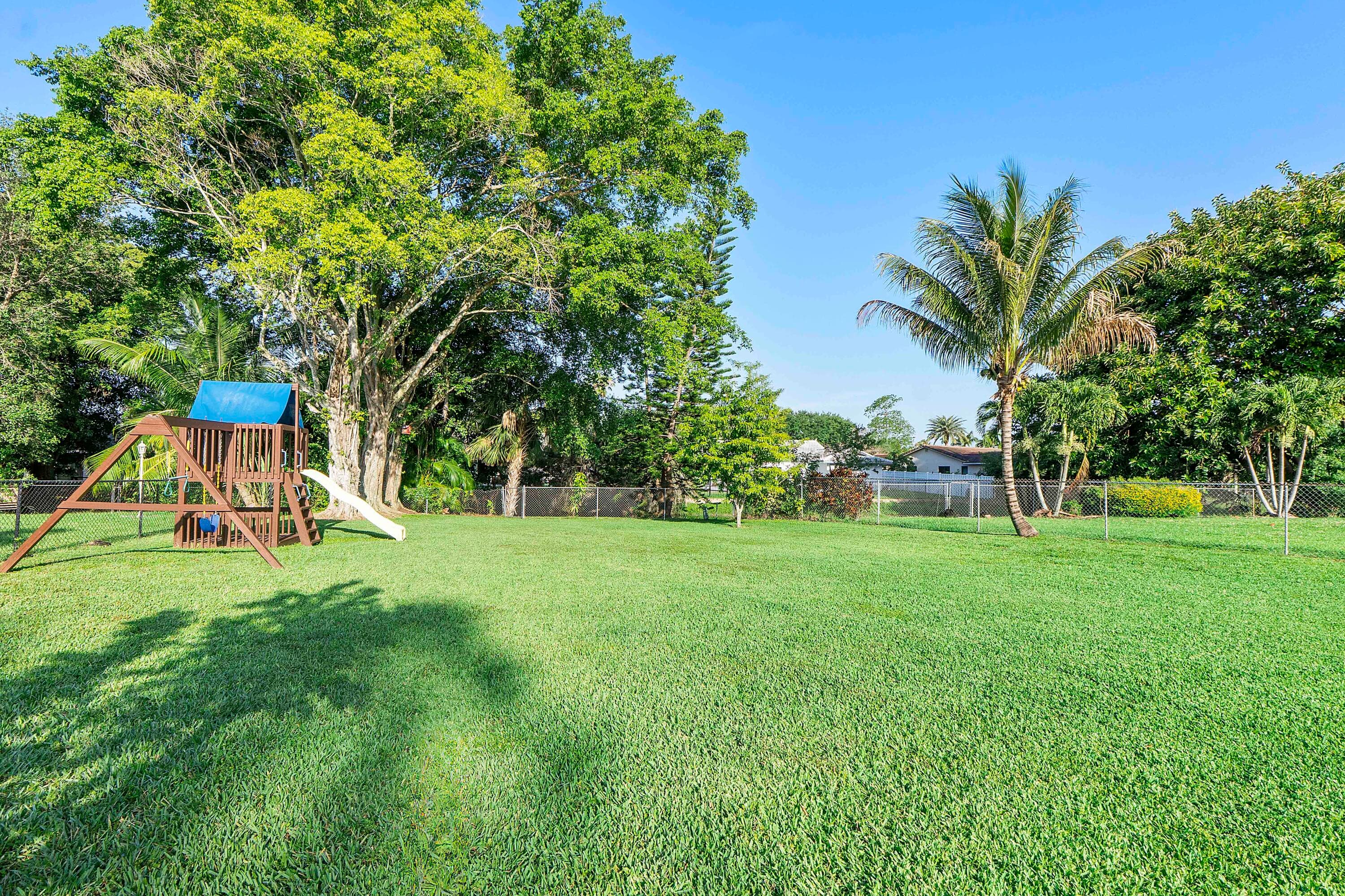 4020 NW 113th Avenue, Coral Springs, FL 33065 — photo 42 of 47