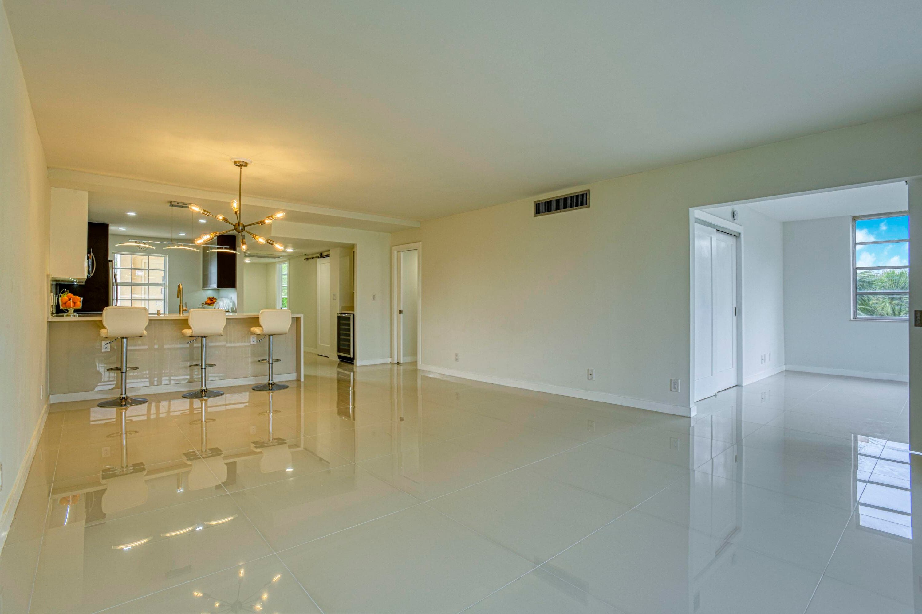 535 Oaks Drive 510, Pompano Beach, FL 33069 — photo 2 of 14