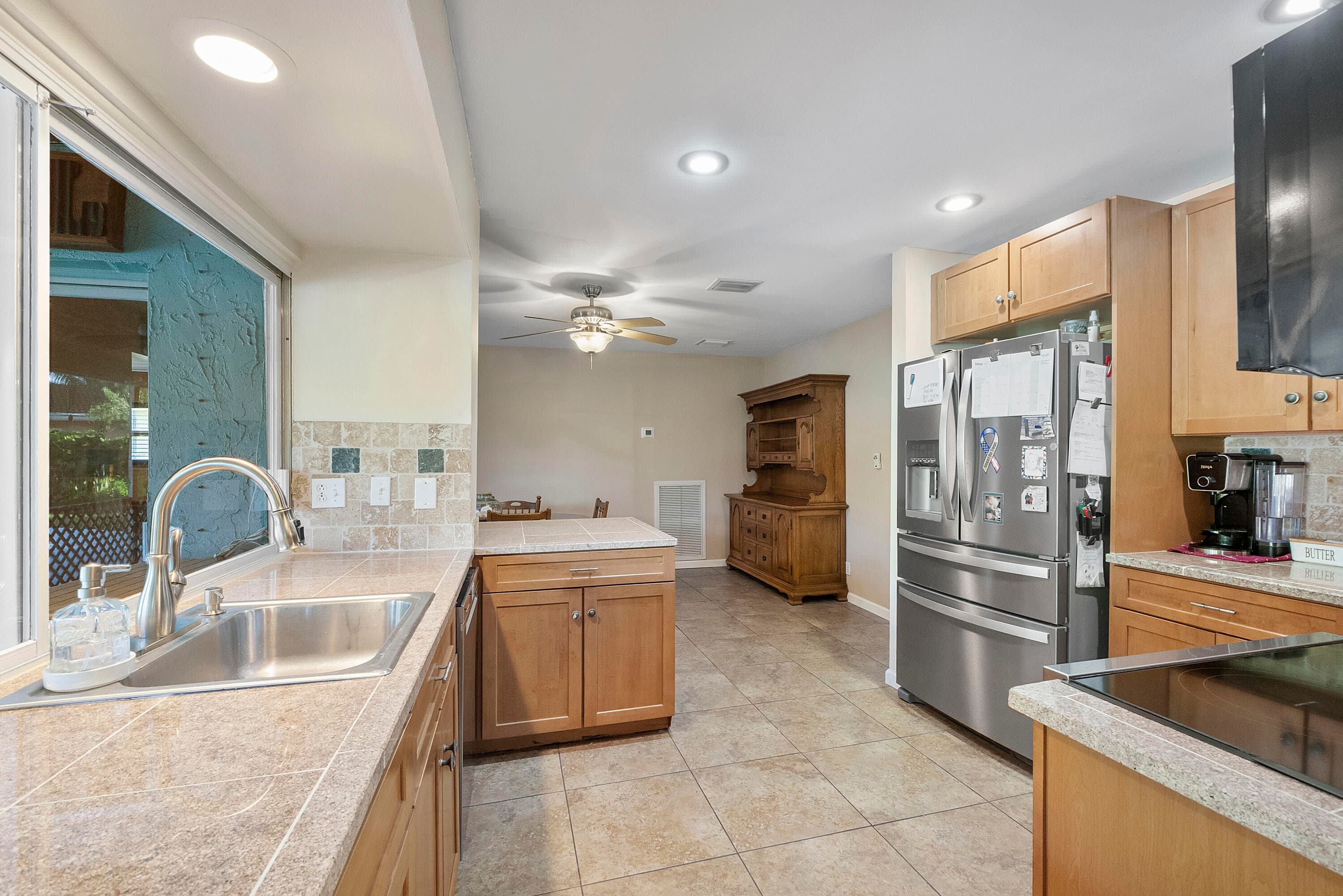 4020 NW 113th Avenue, Coral Springs, FL 33065 — photo 19 of 47