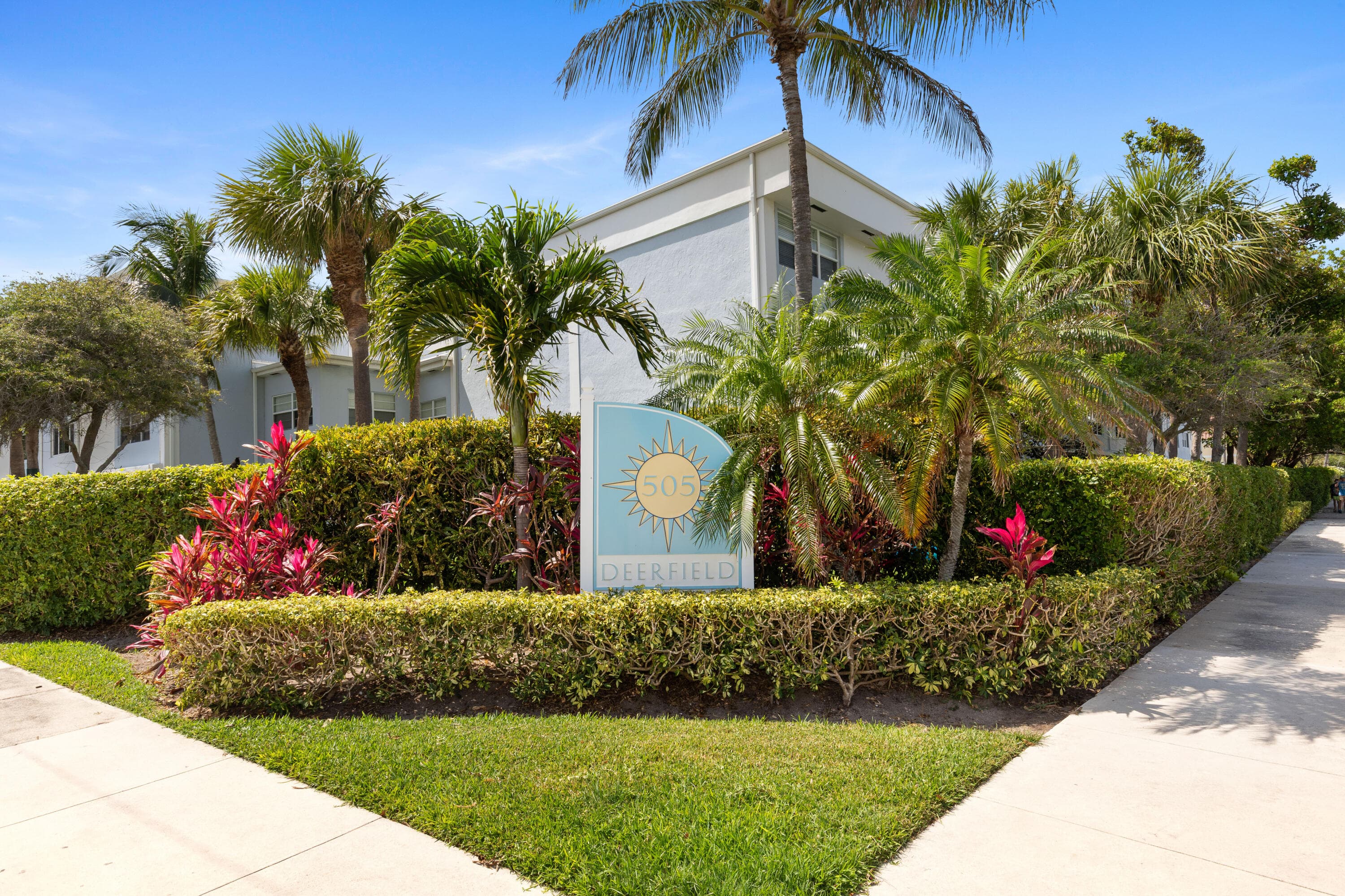 505 NE 20th Avenue 112, Deerfield Beach, FL 33441 — photo 1 of 28