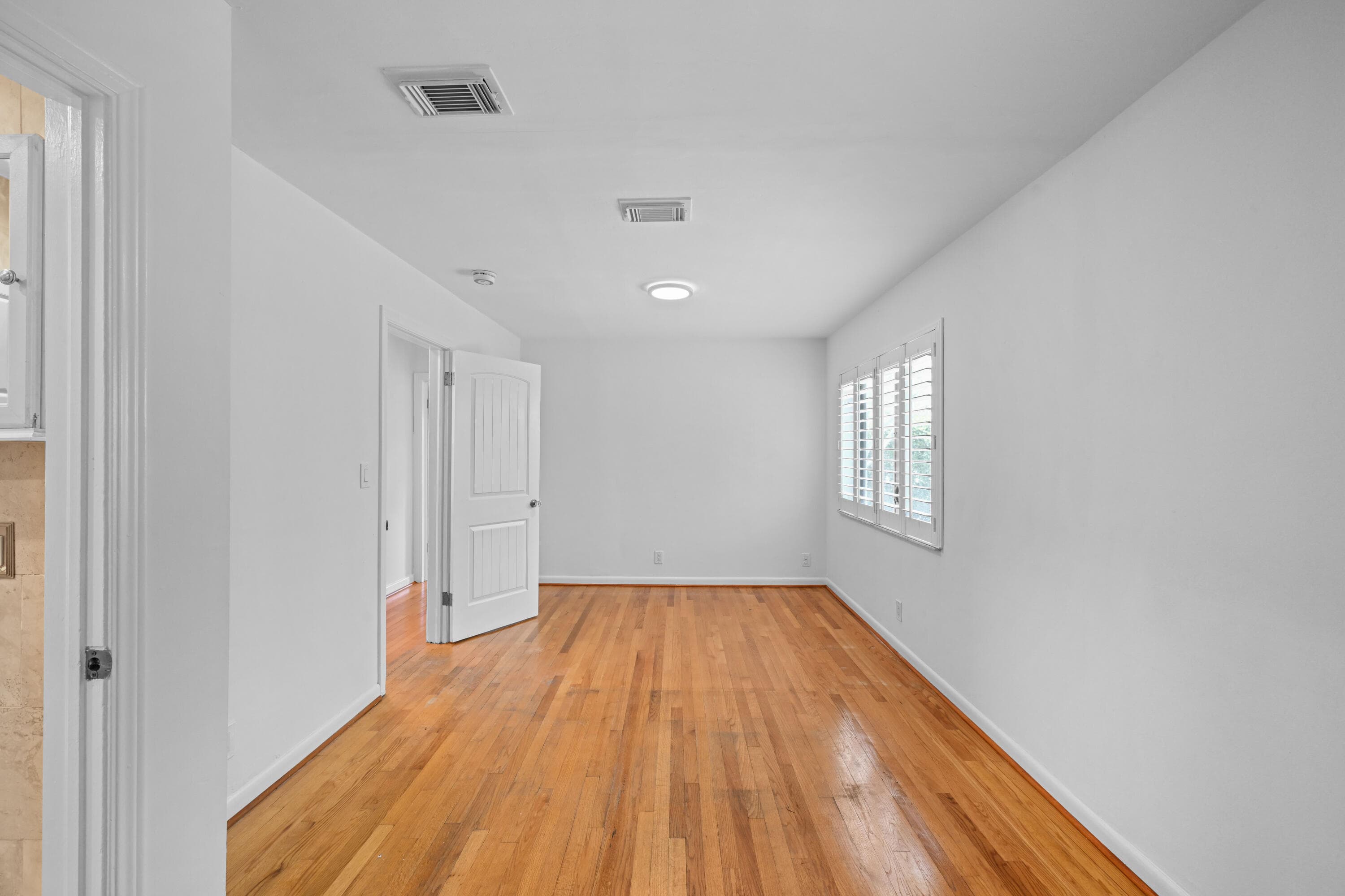 1915 Lake Avenue, West Palm Beach, FL 33401 — photo 19 of 39