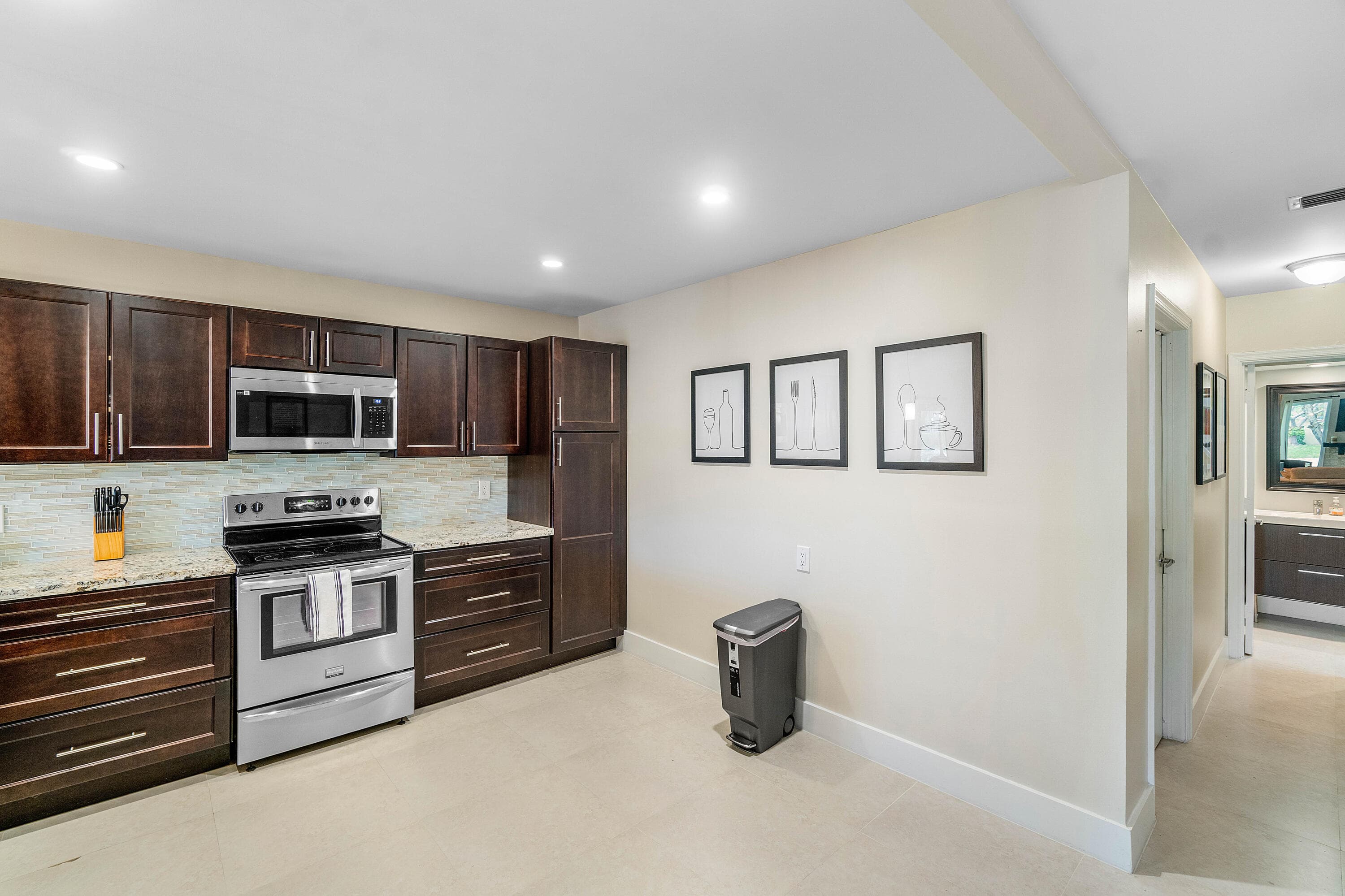6044 Glendale Drive, Boca Raton, FL 33433 — photo 10 of 20