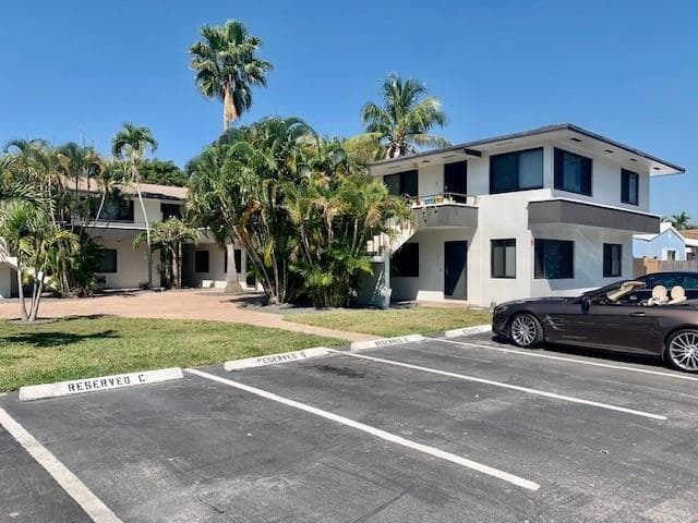 821 N Victoria Park Road 3, Fort Lauderdale, FL 33304 — photo 9 of 13
