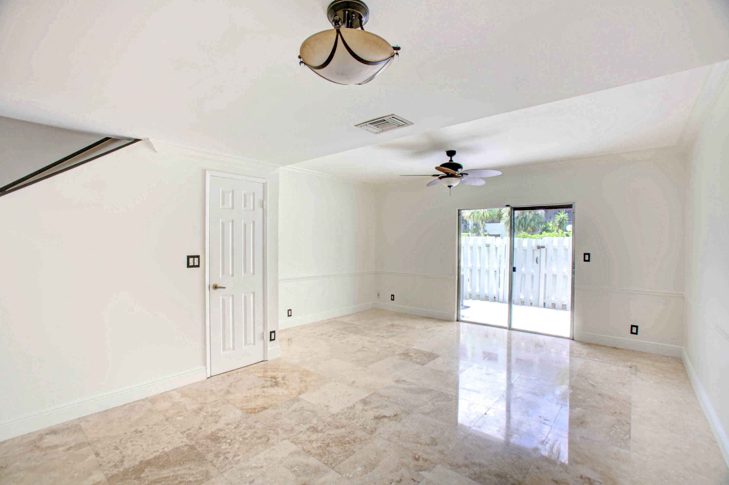 2855 NE 15th Street 2855, Pompano Beach, FL 33062 — photo 3 of 16