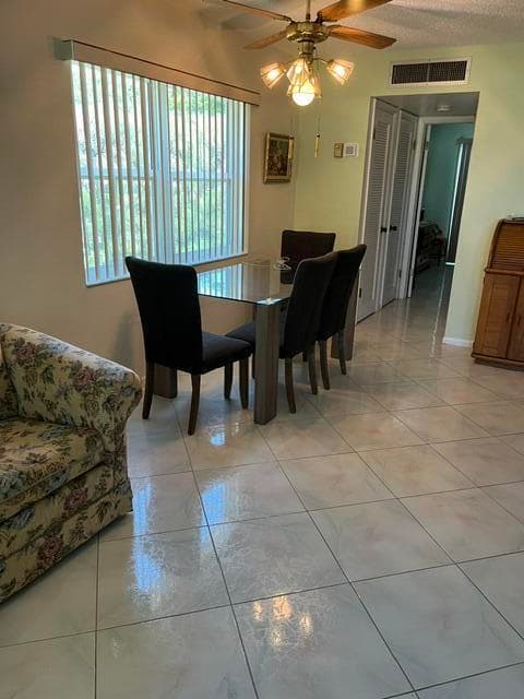457 Flanders 457, Delray Beach, FL 33484 — photo 2 of 10