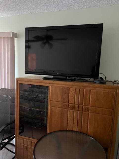 457 Flanders 457, Delray Beach, FL 33484 — photo 6 of 10