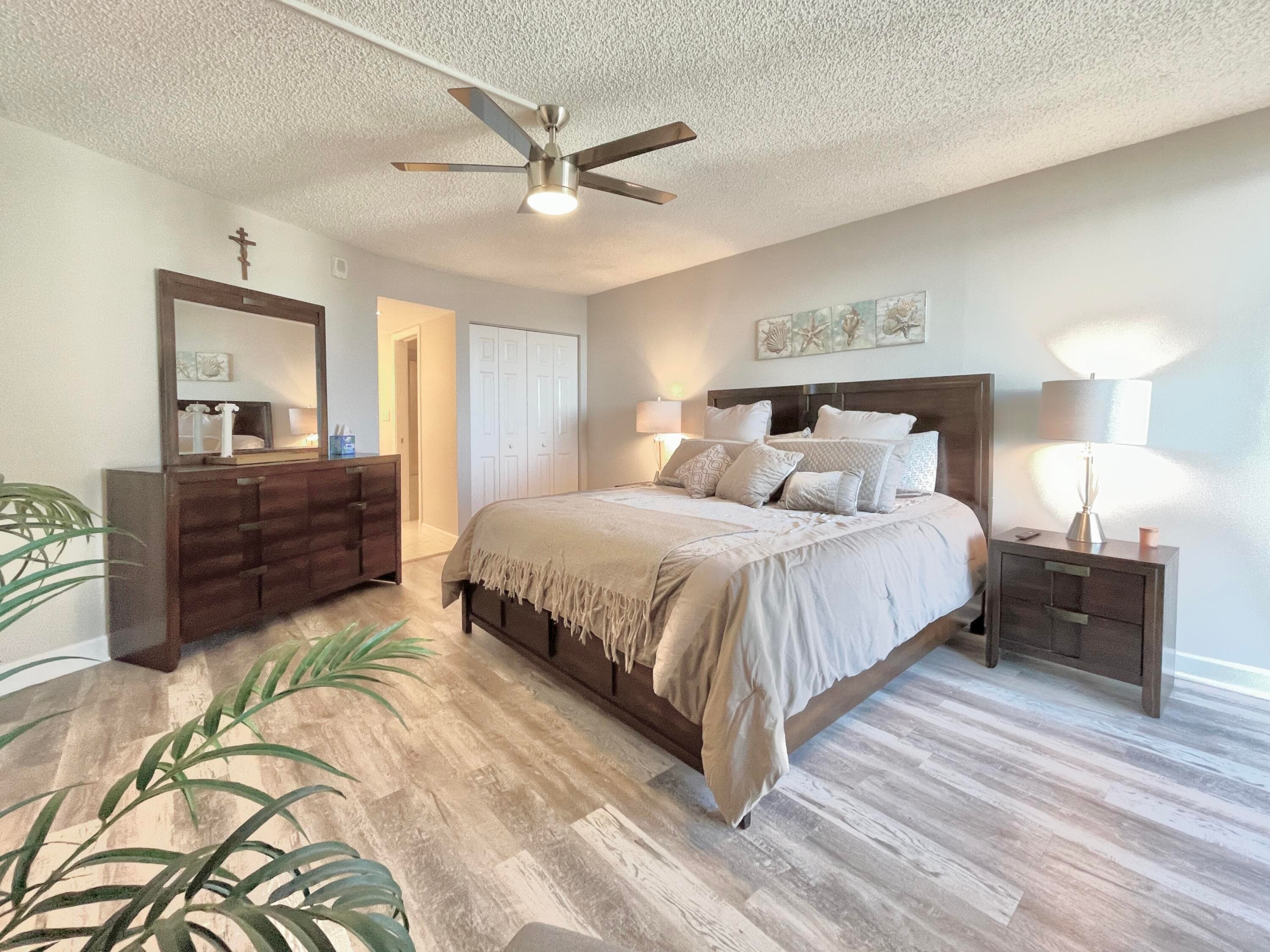 5420 N Ocean Drive 906, Singer Island, FL 33404 — photo 16 of 49