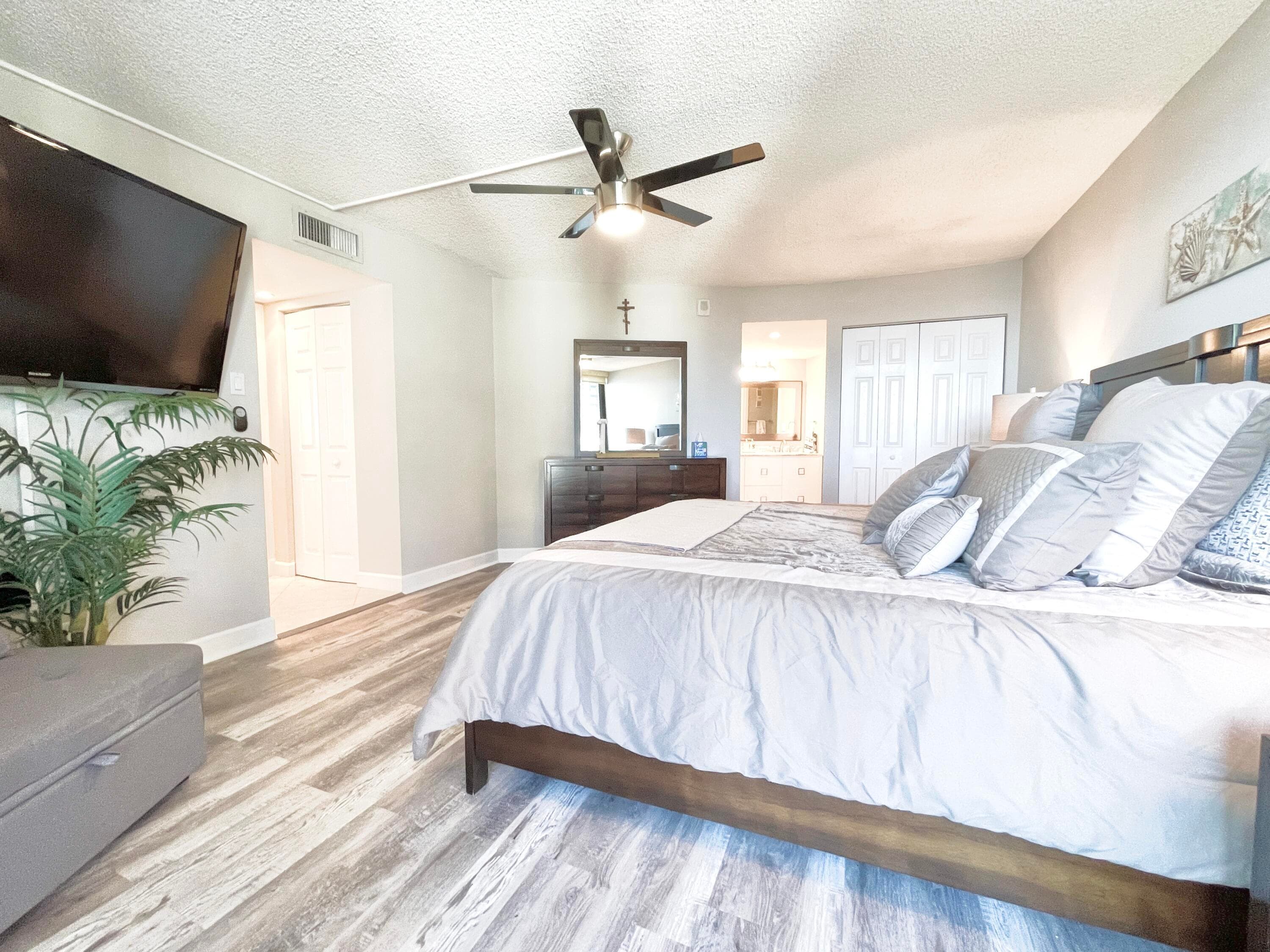 5420 N Ocean Drive 906, Singer Island, FL 33404 — photo 17 of 49