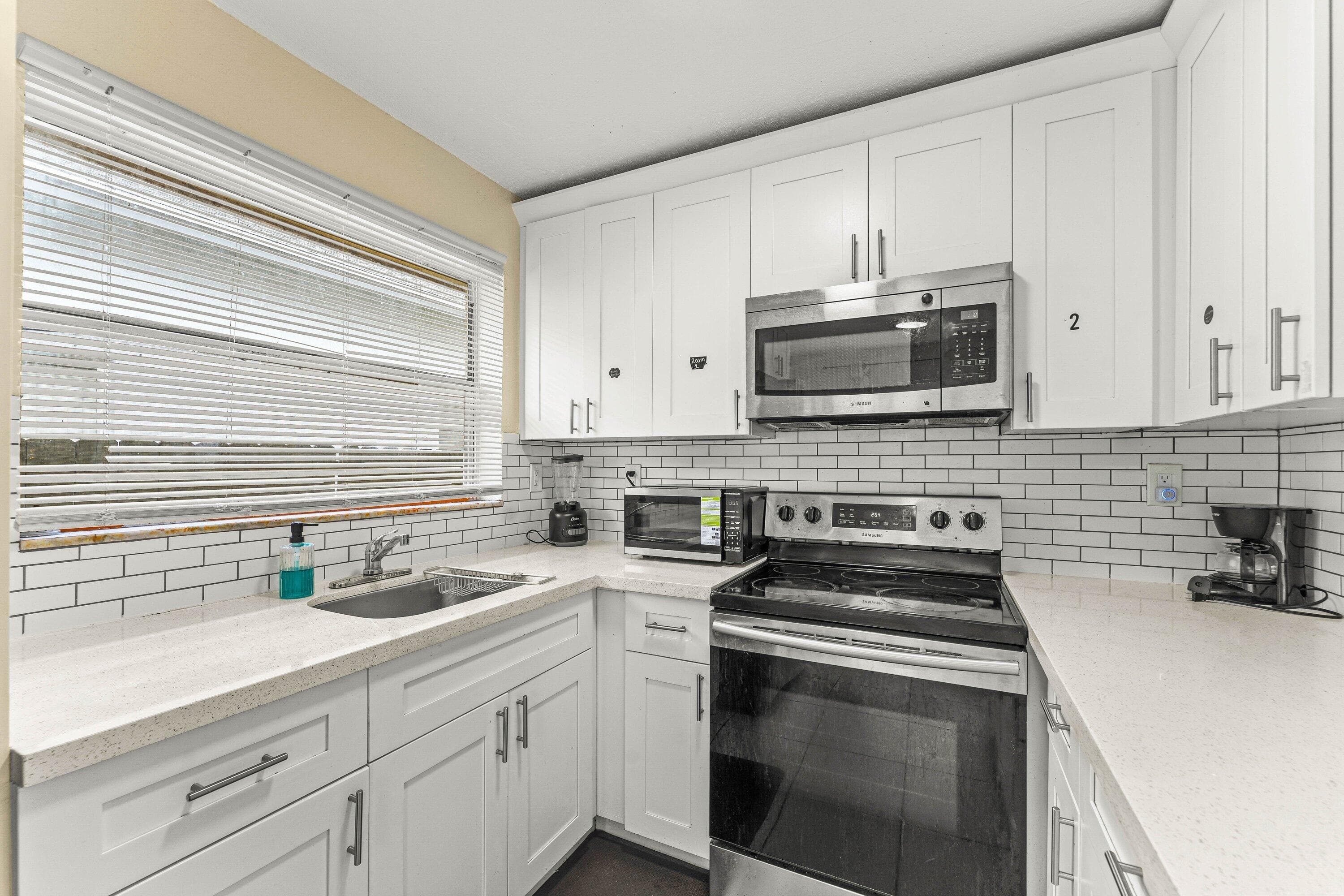 2640 NW 14th Court, Fort Lauderdale, FL 33311 — photo 11 of 23