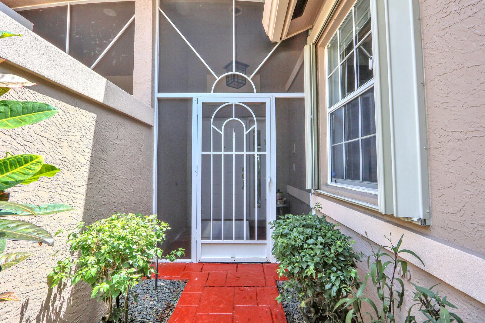 9531 Crescent View Drive N, Boynton Beach, FL 33437 — photo 3 of 50