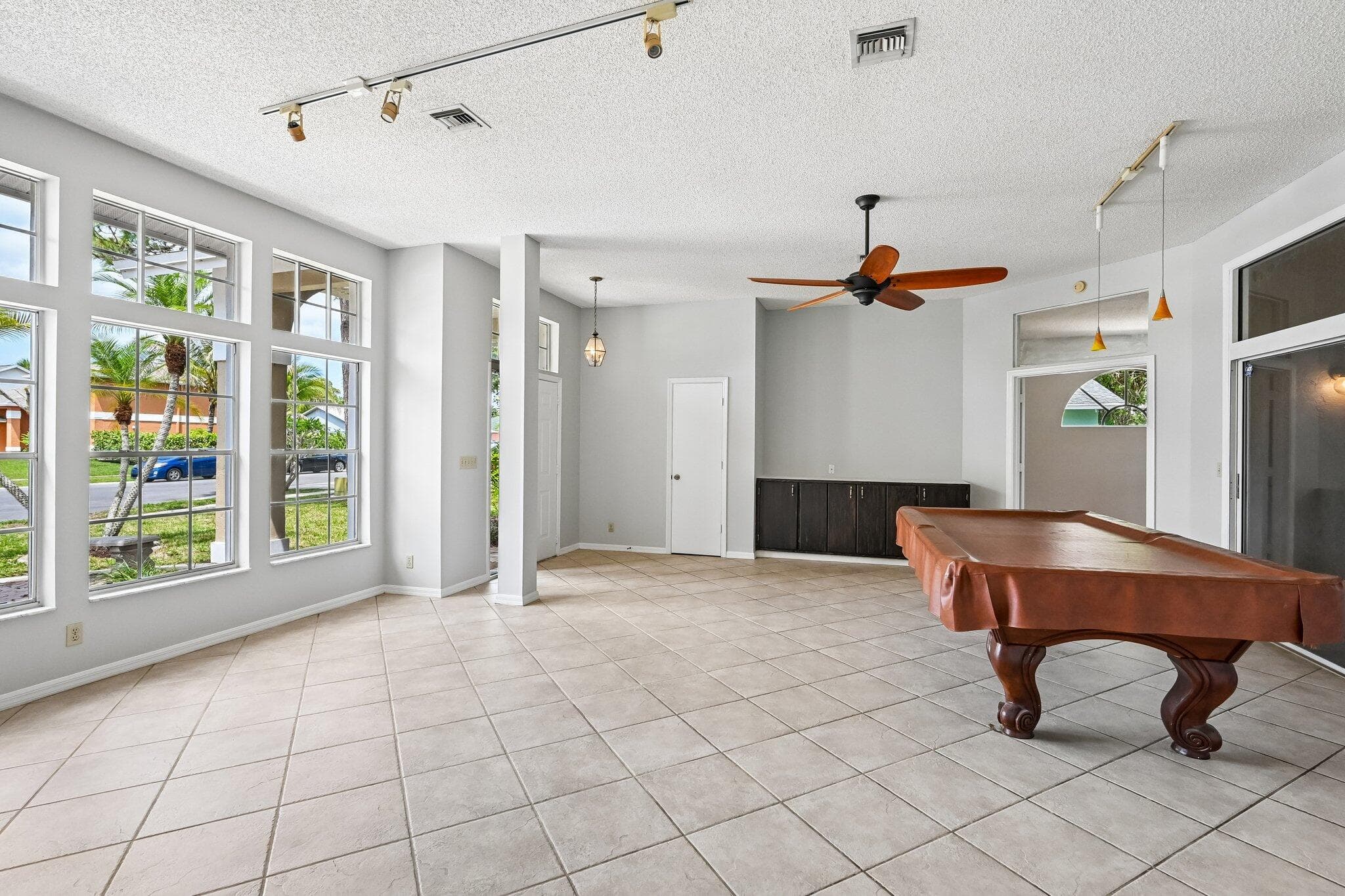 160 Royal Pine Circle S, Royal Palm Beach, FL 33411 — photo 6 of 25