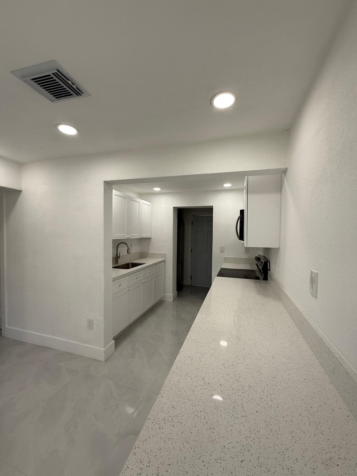 4400 SW 36th Street, West Park, FL 33023 — photo 4 of 19